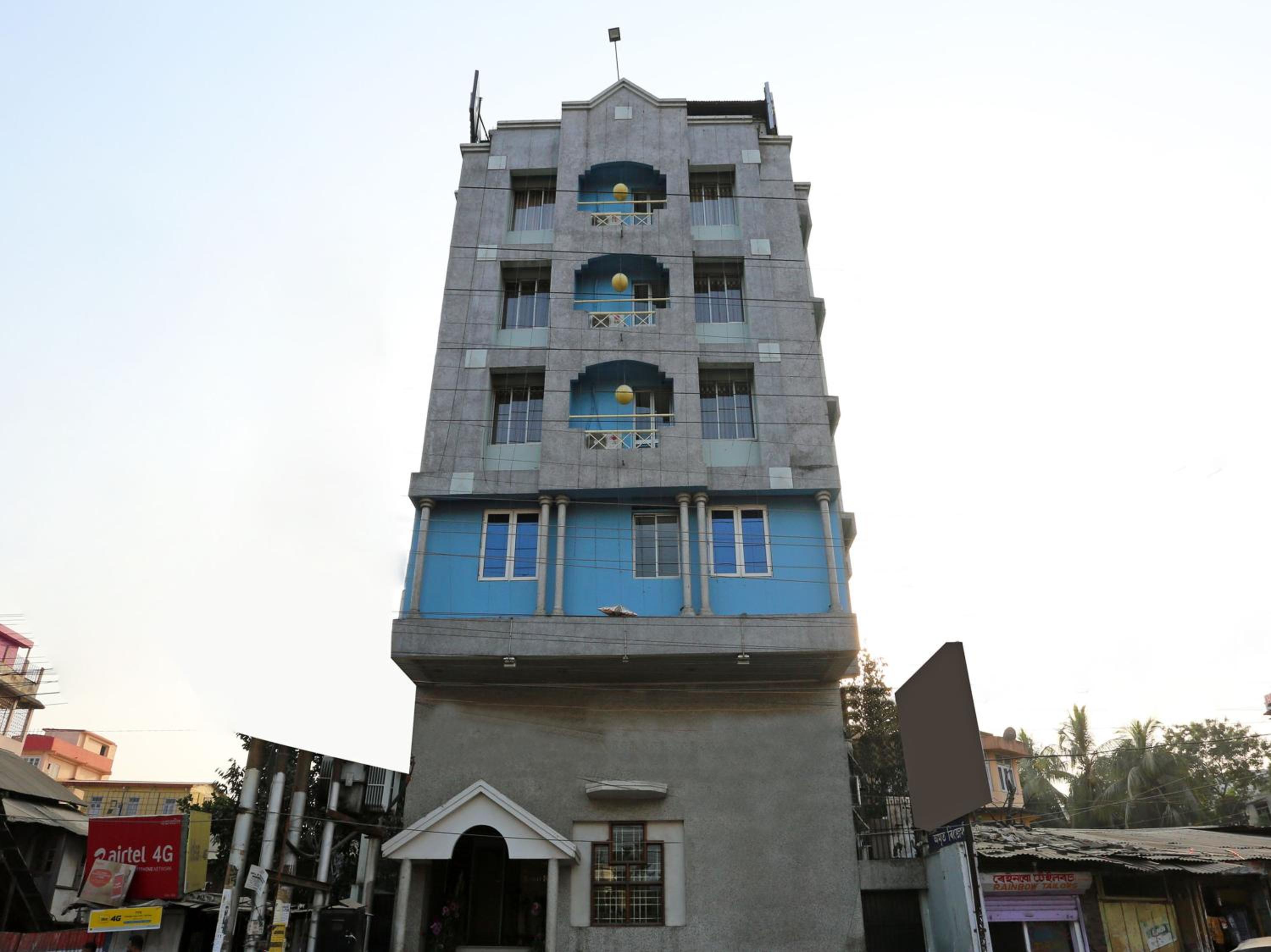 Hotel Amrit Regency