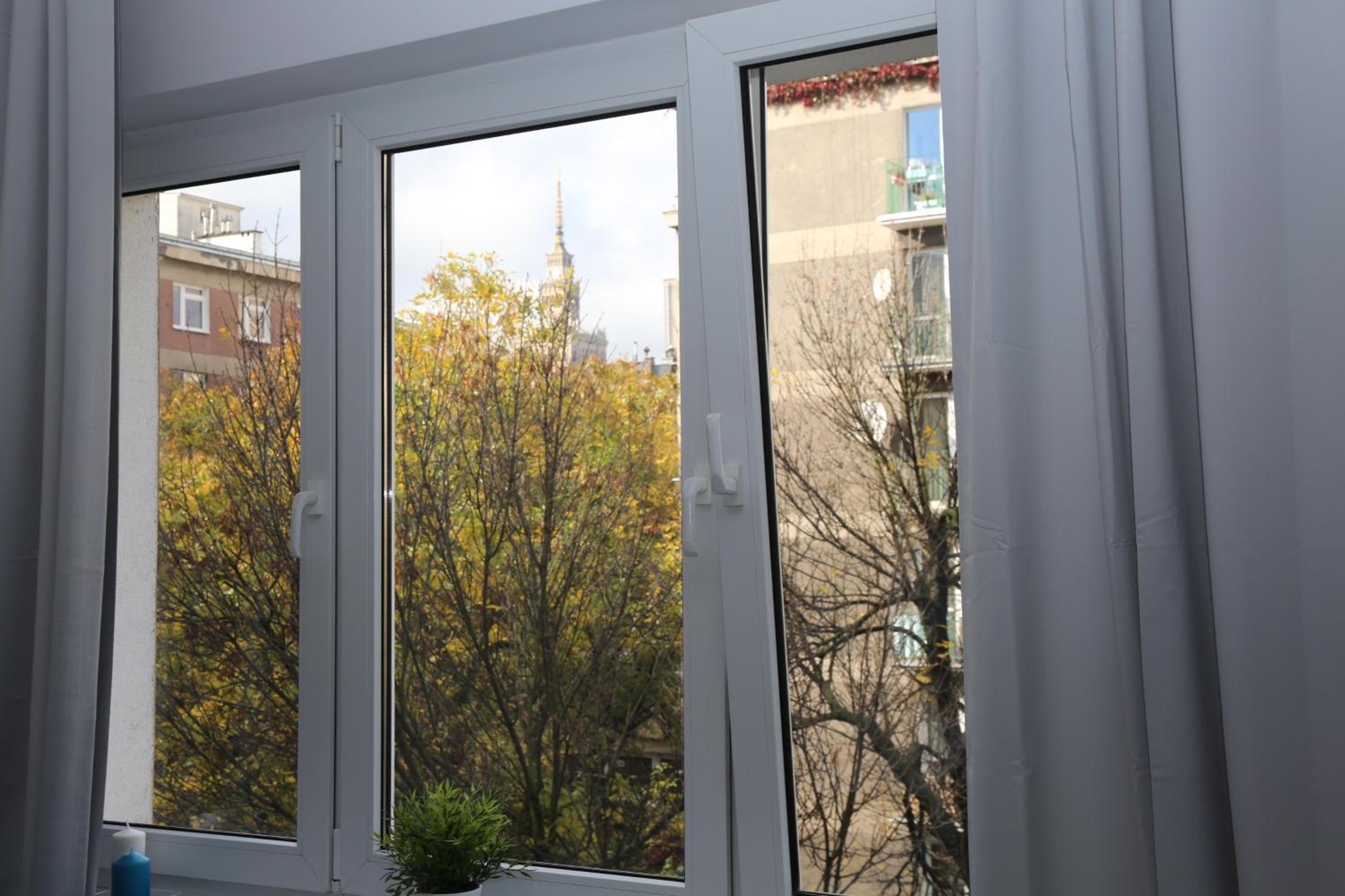 ASKI Hoża Apartment