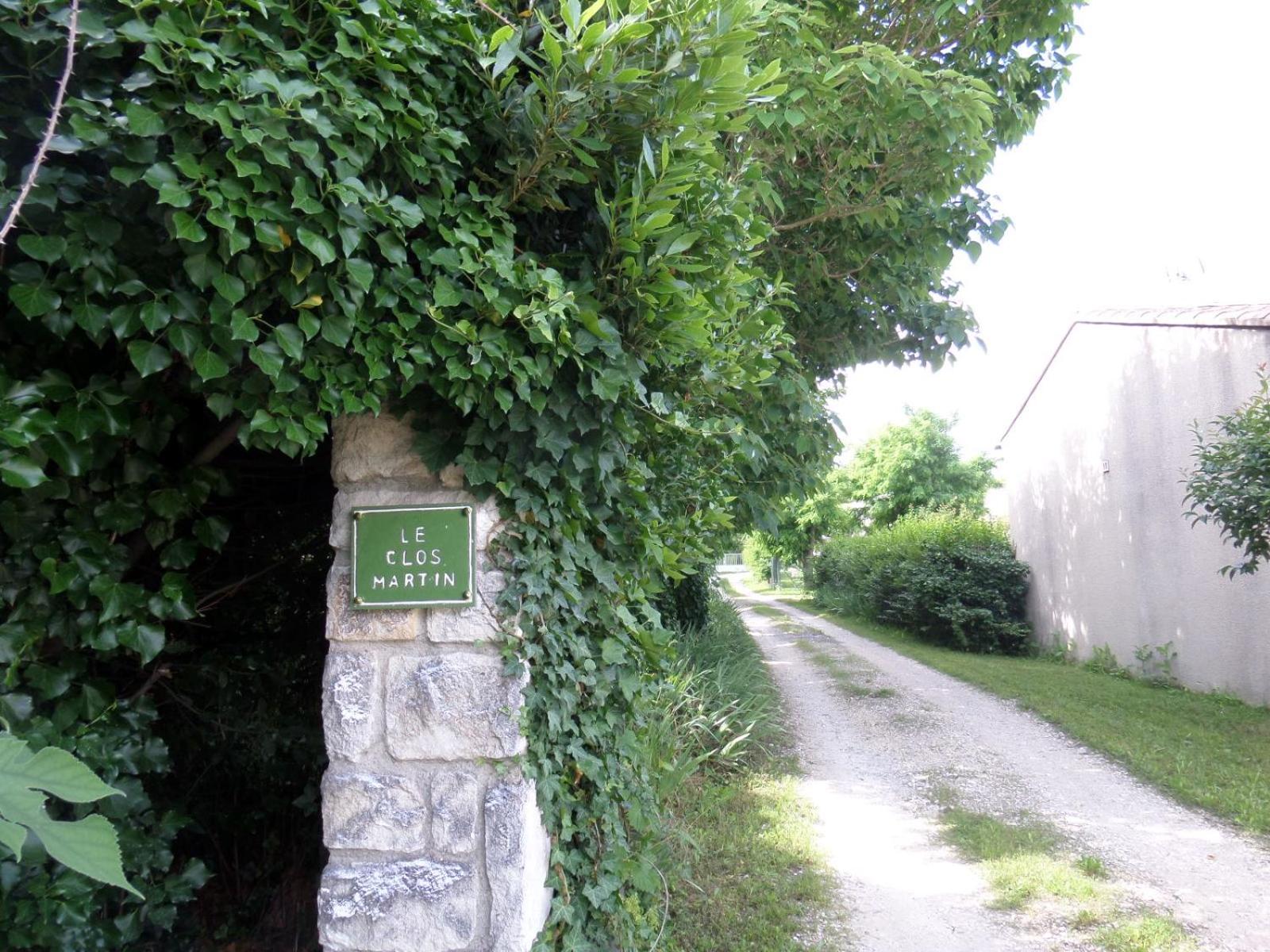 Le Clos Martin view 3