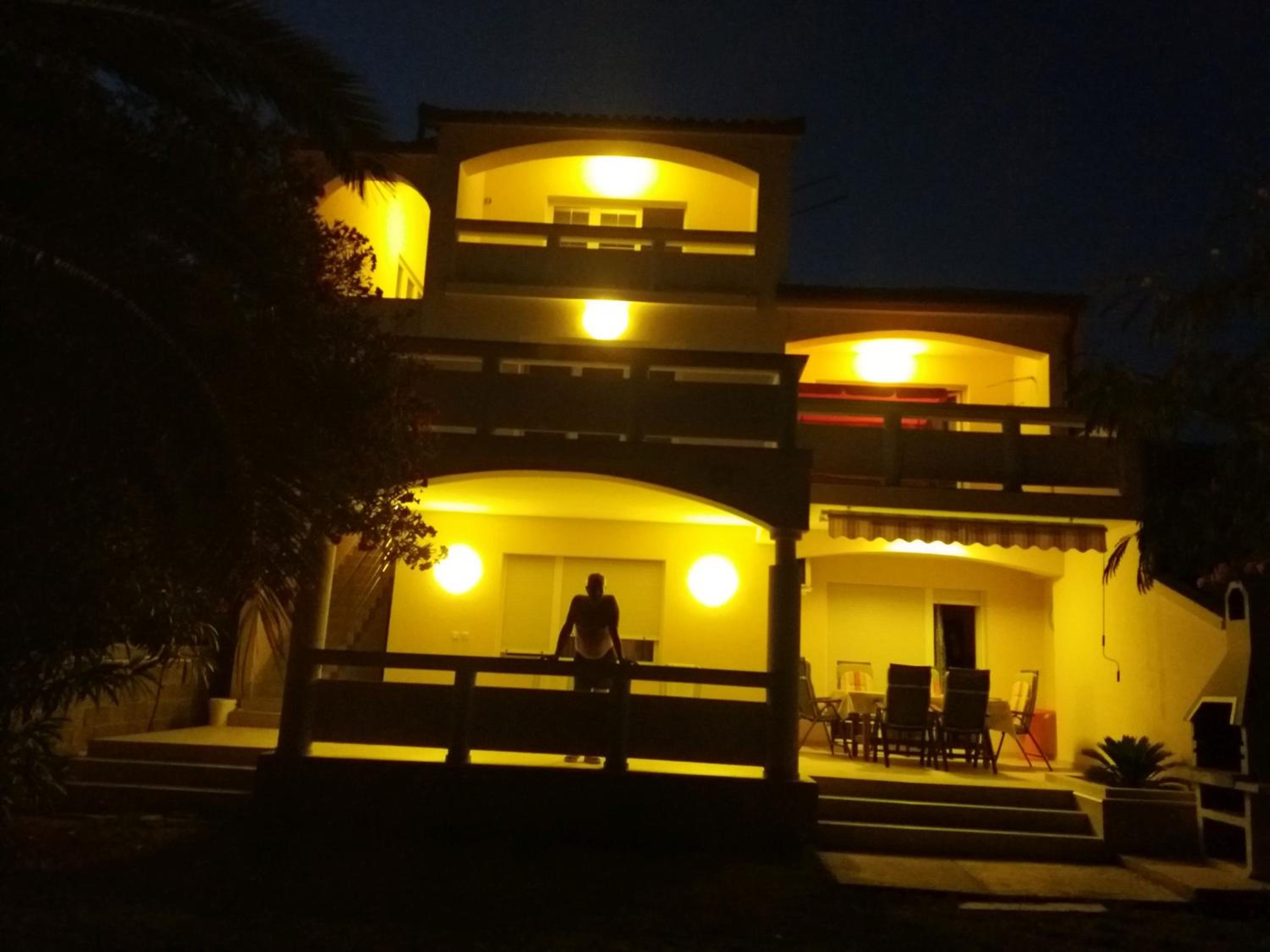 Apartmani CRYSTAL Vir