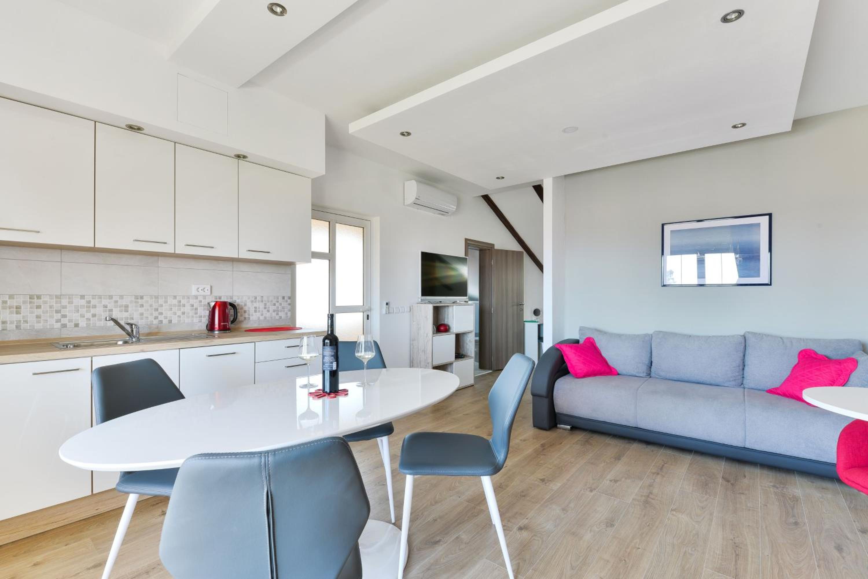 Apartmani CRYSTAL Vir