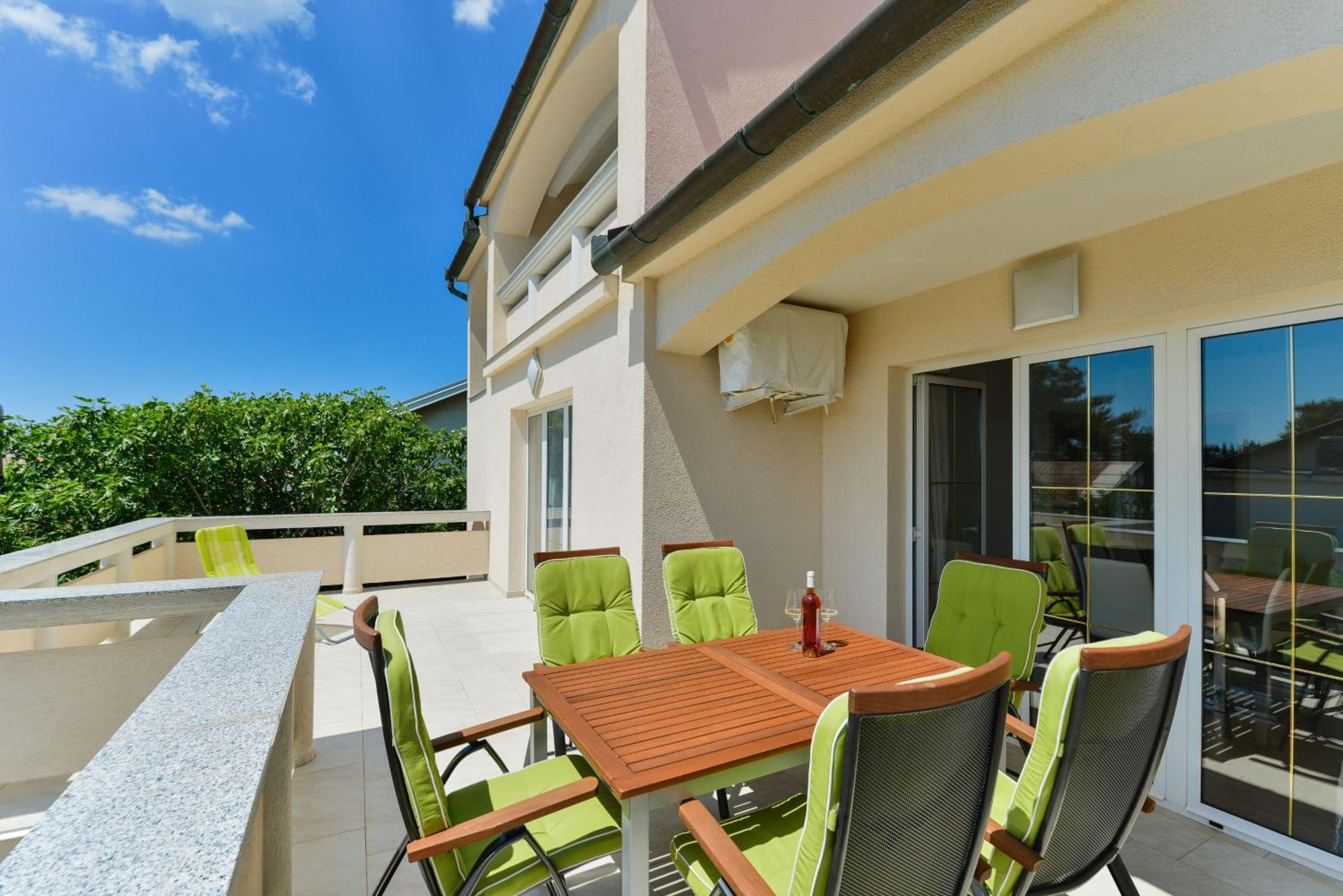Apartmani CRYSTAL Vir