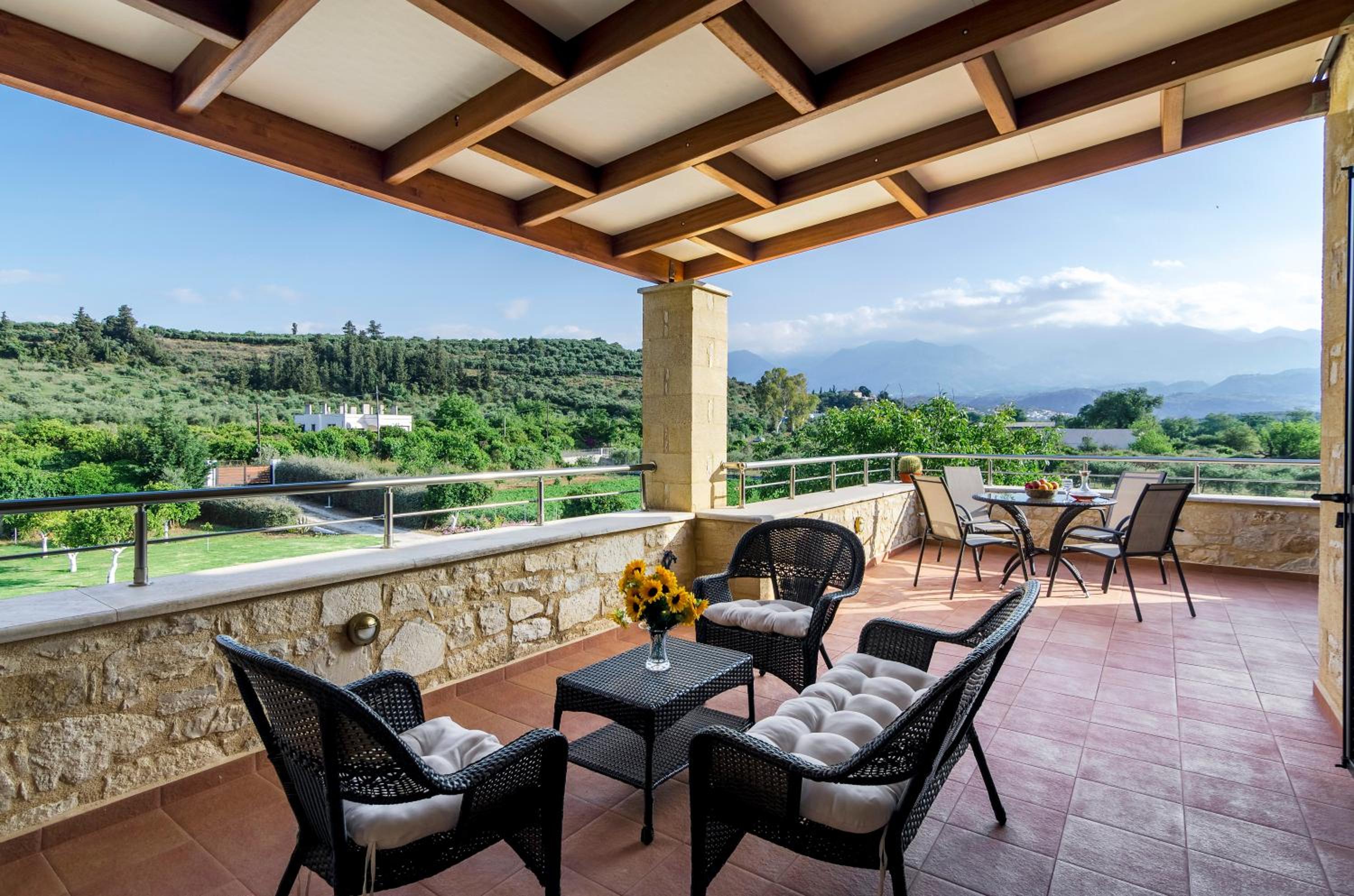 Villas Kalives