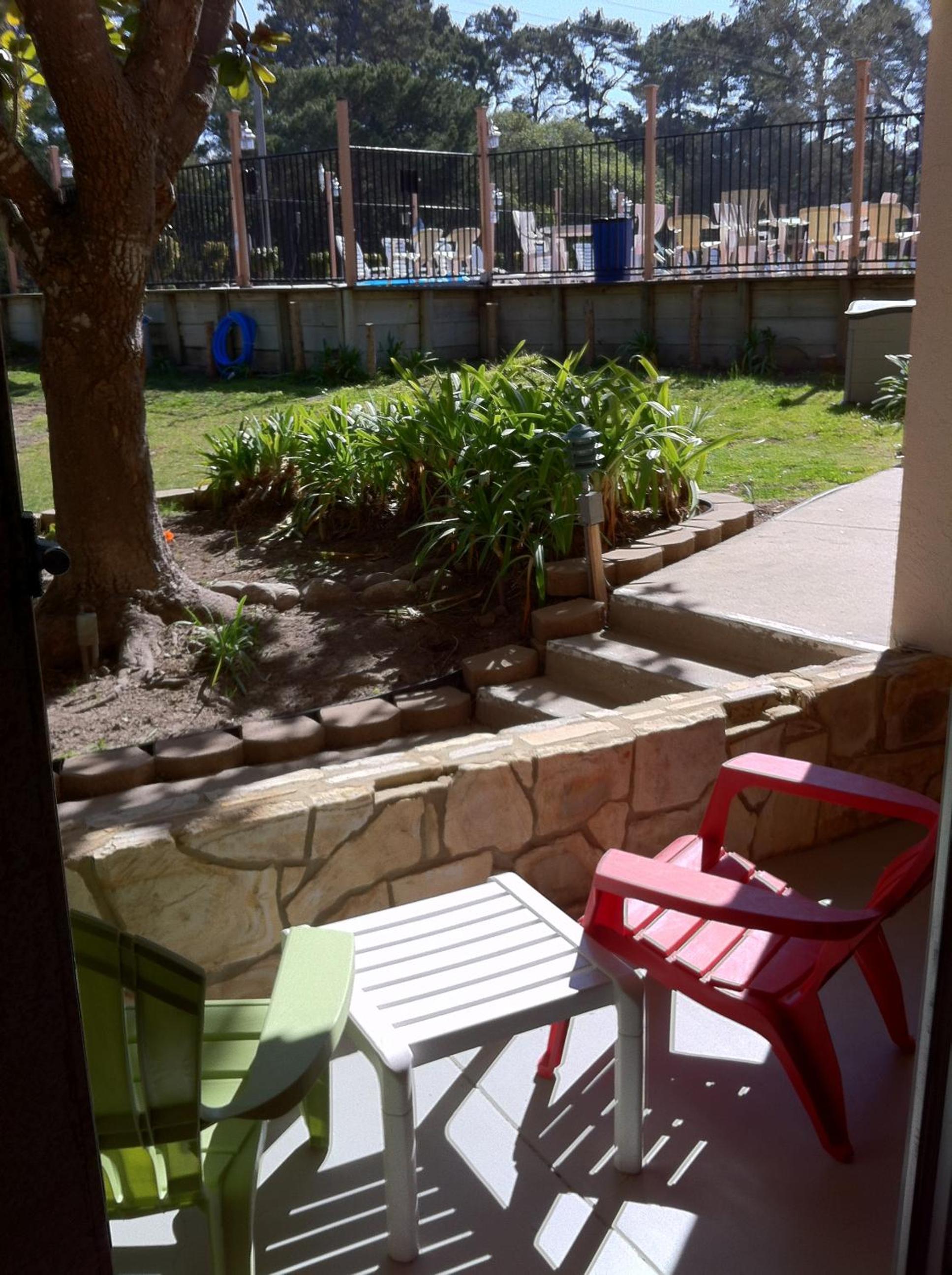 Monterey Vacations - Americas Best Value Presidents Inn on Munras - Property Image 12