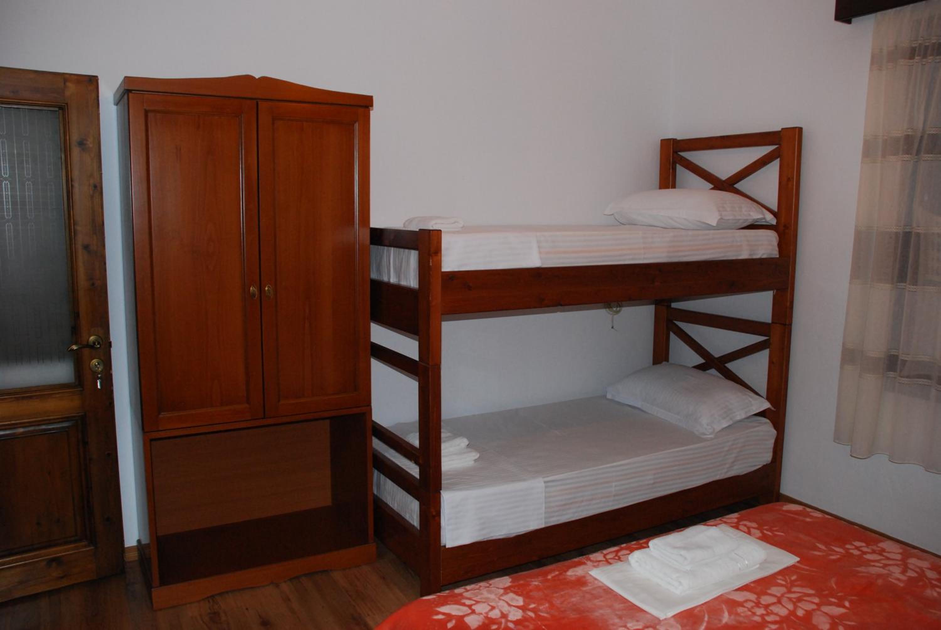 bed & breakfast Local Living Edi