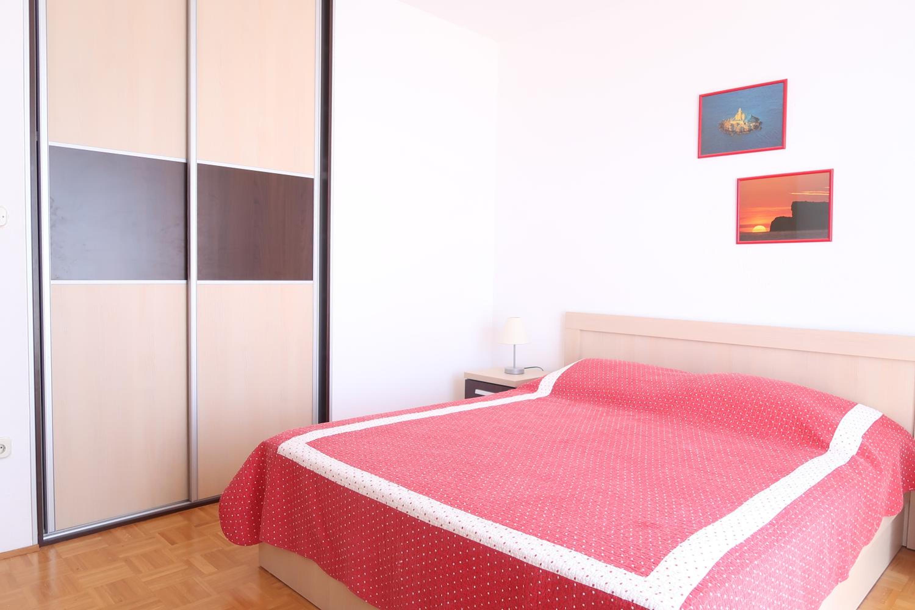 Apartments Maras