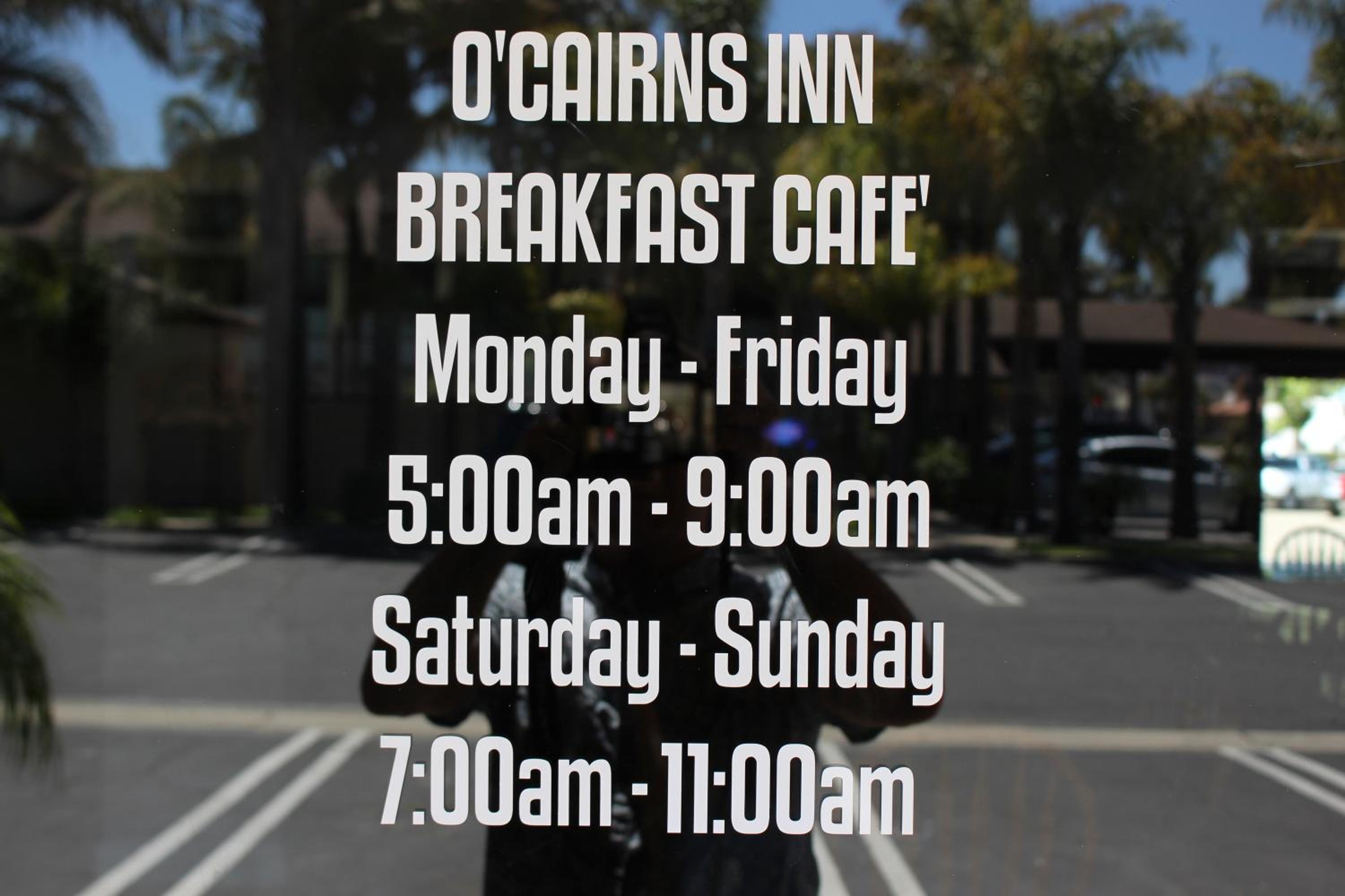 O'Cairns Inn and Suites