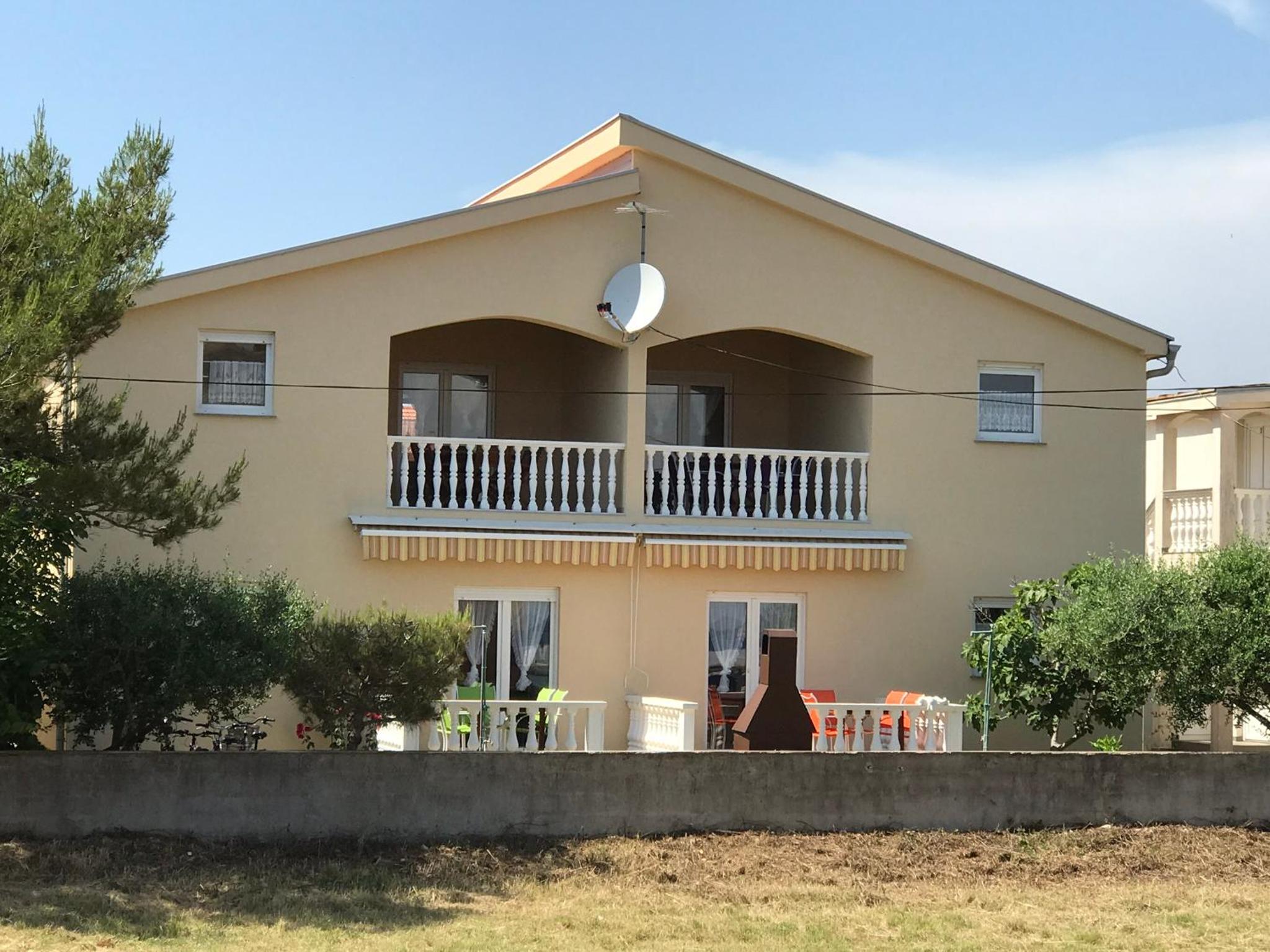 Apartments Villa Engeli view 3