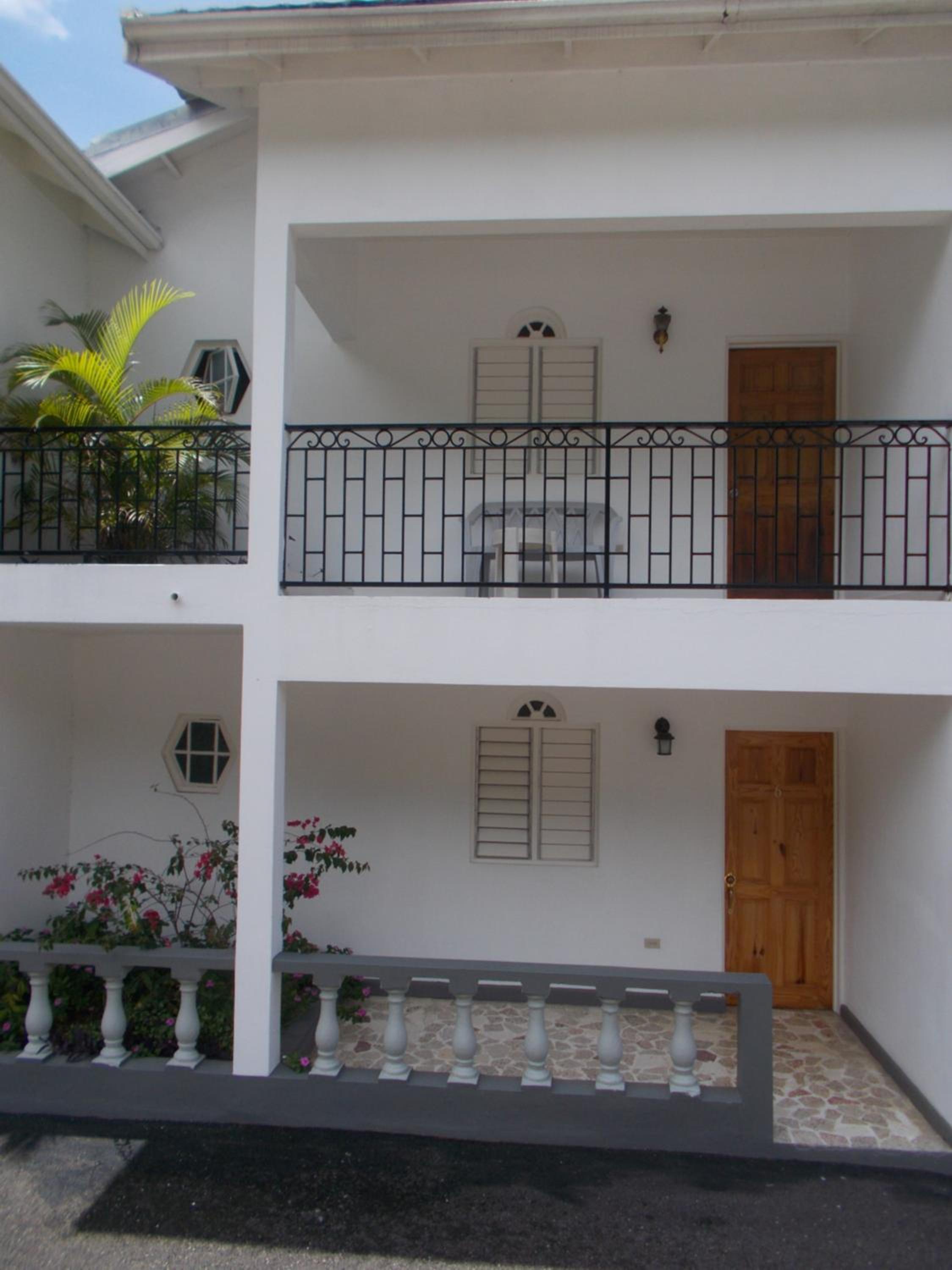 Paradise Inn - Property Image 8
