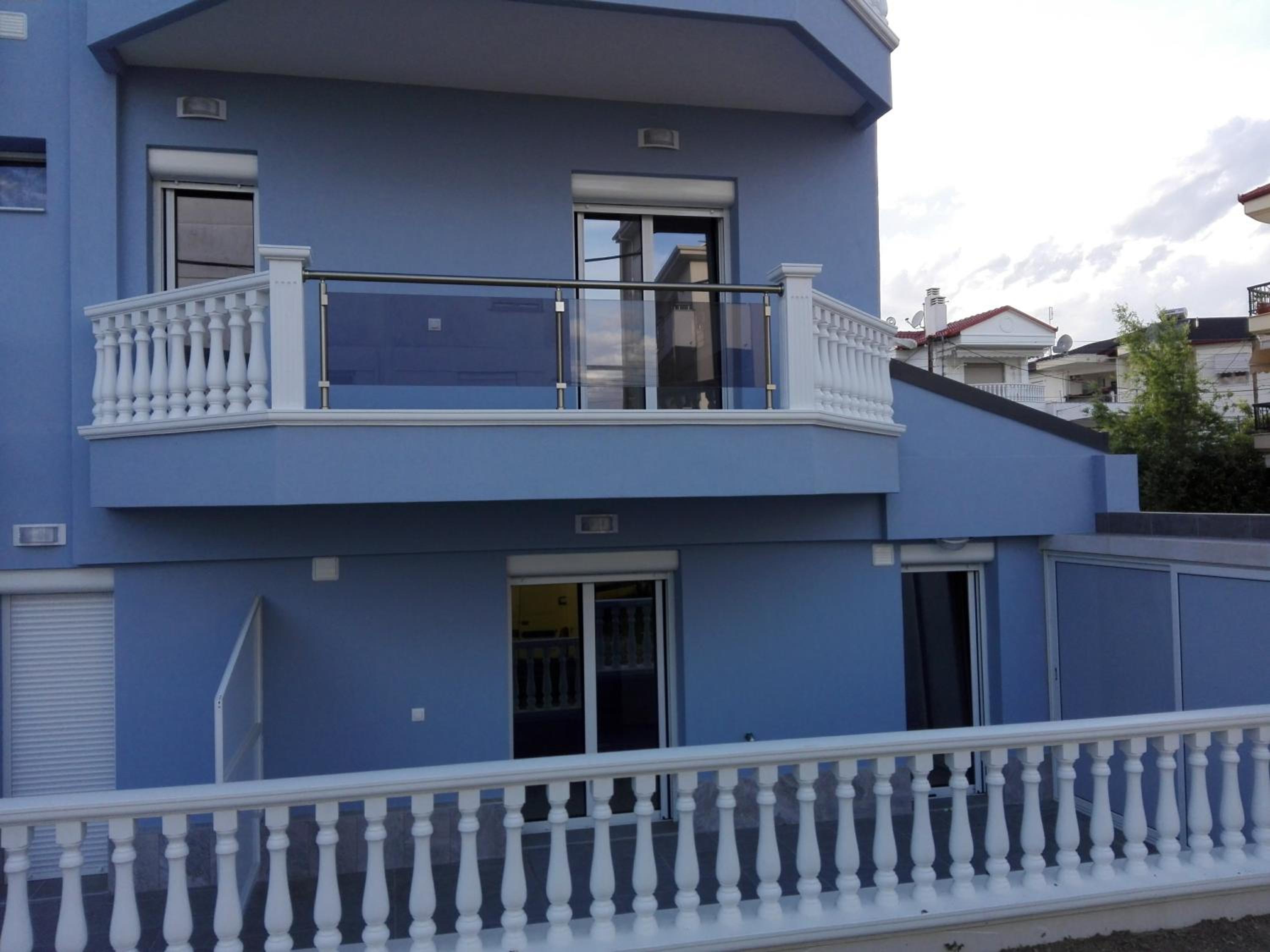 Milla Lux 1 view 2