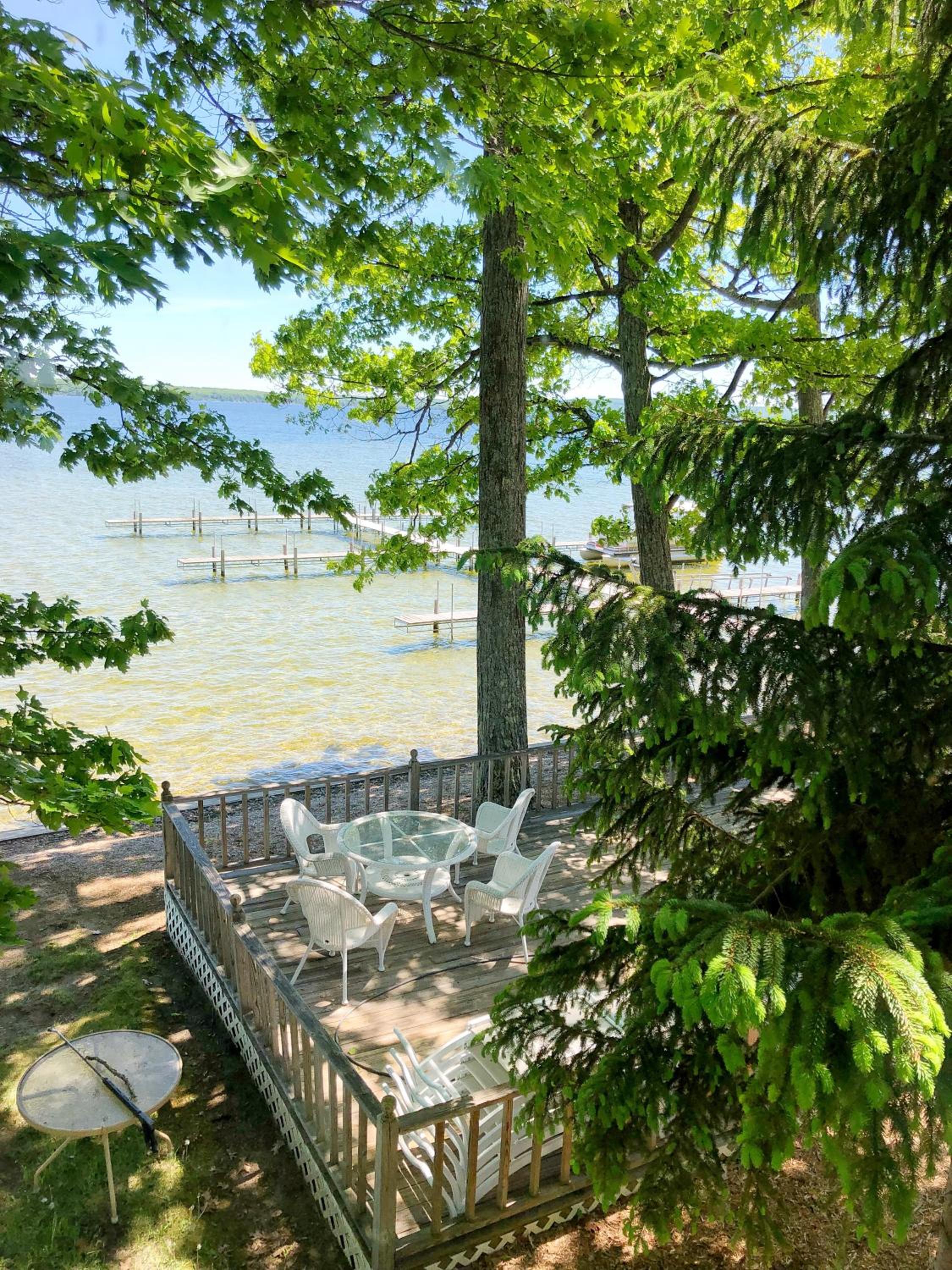 Churchill Pointe Inn