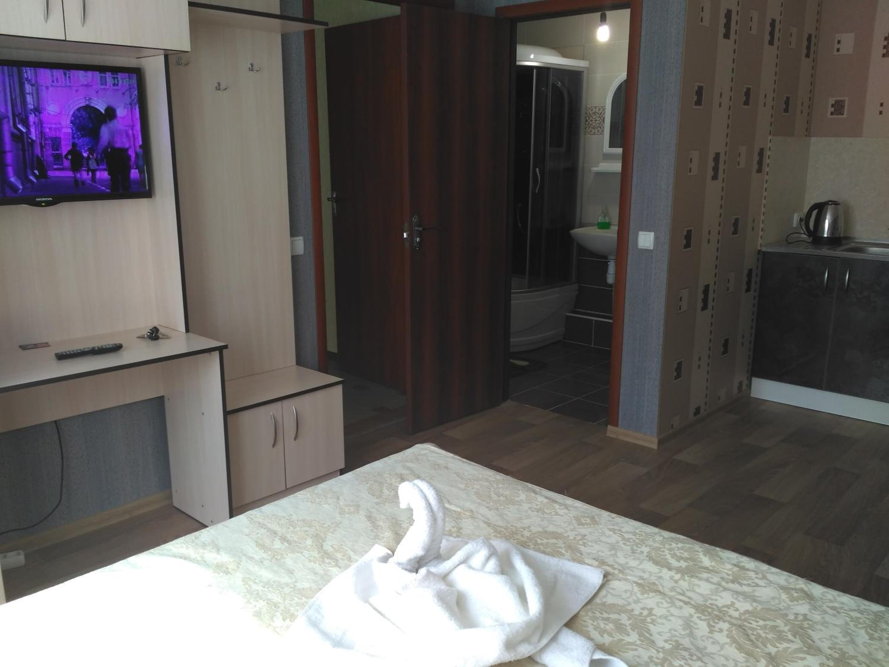 Photo 8