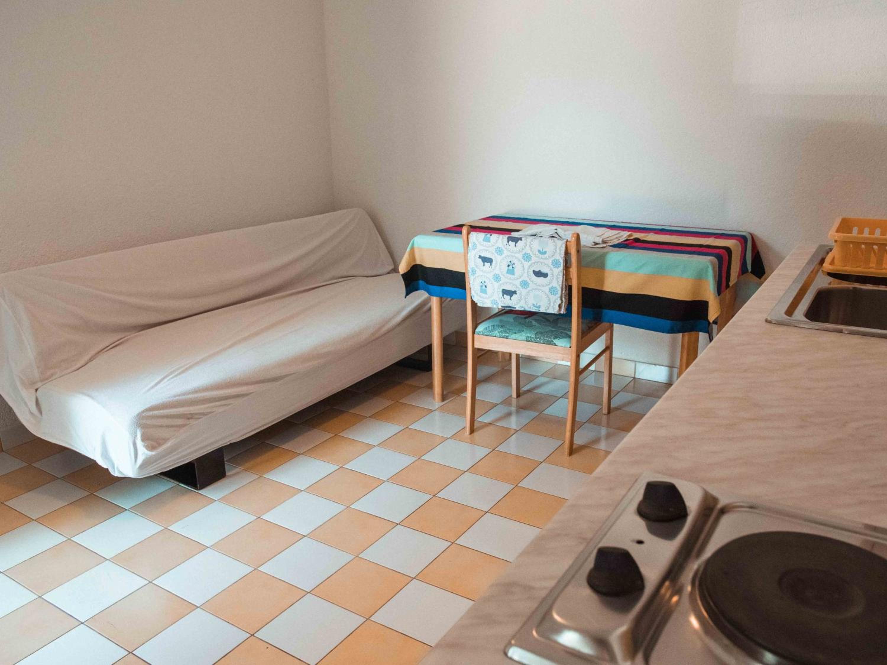 Yvonne Apartments