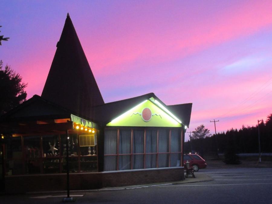 Red Top Motor Inn