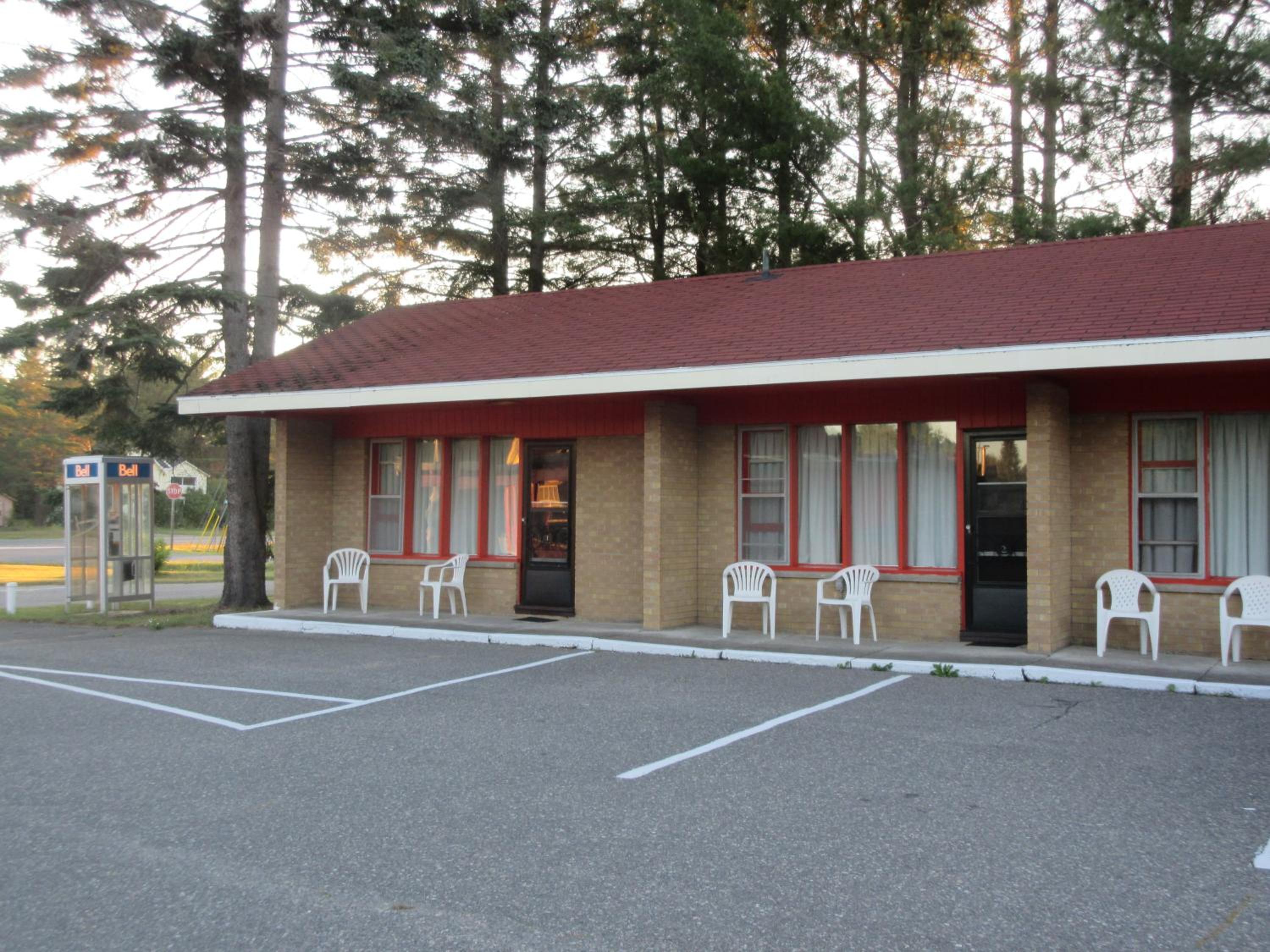 Red Top Motor Inn