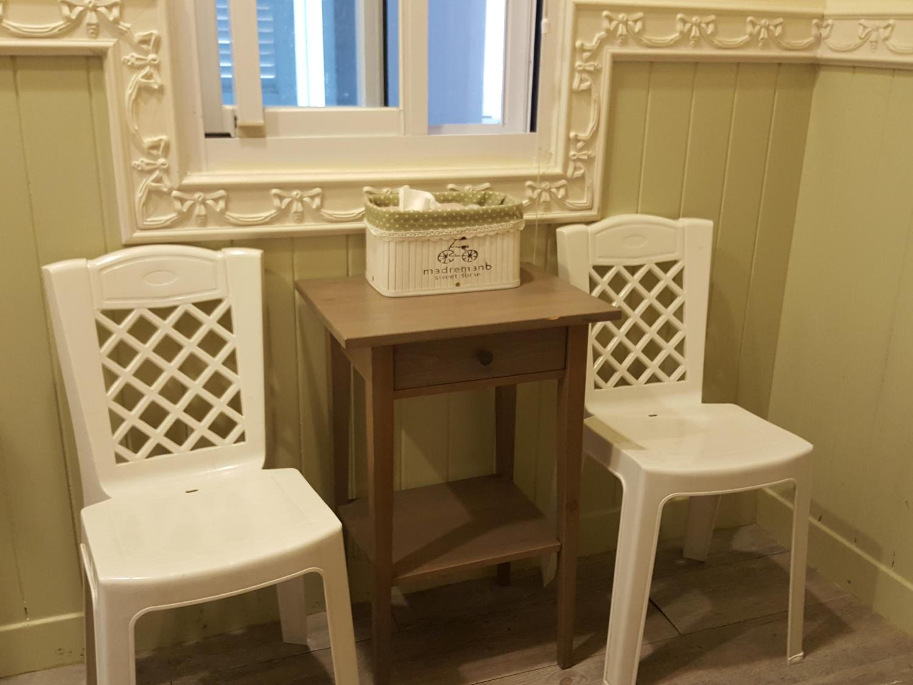 橙舍一館 TW Hostel I