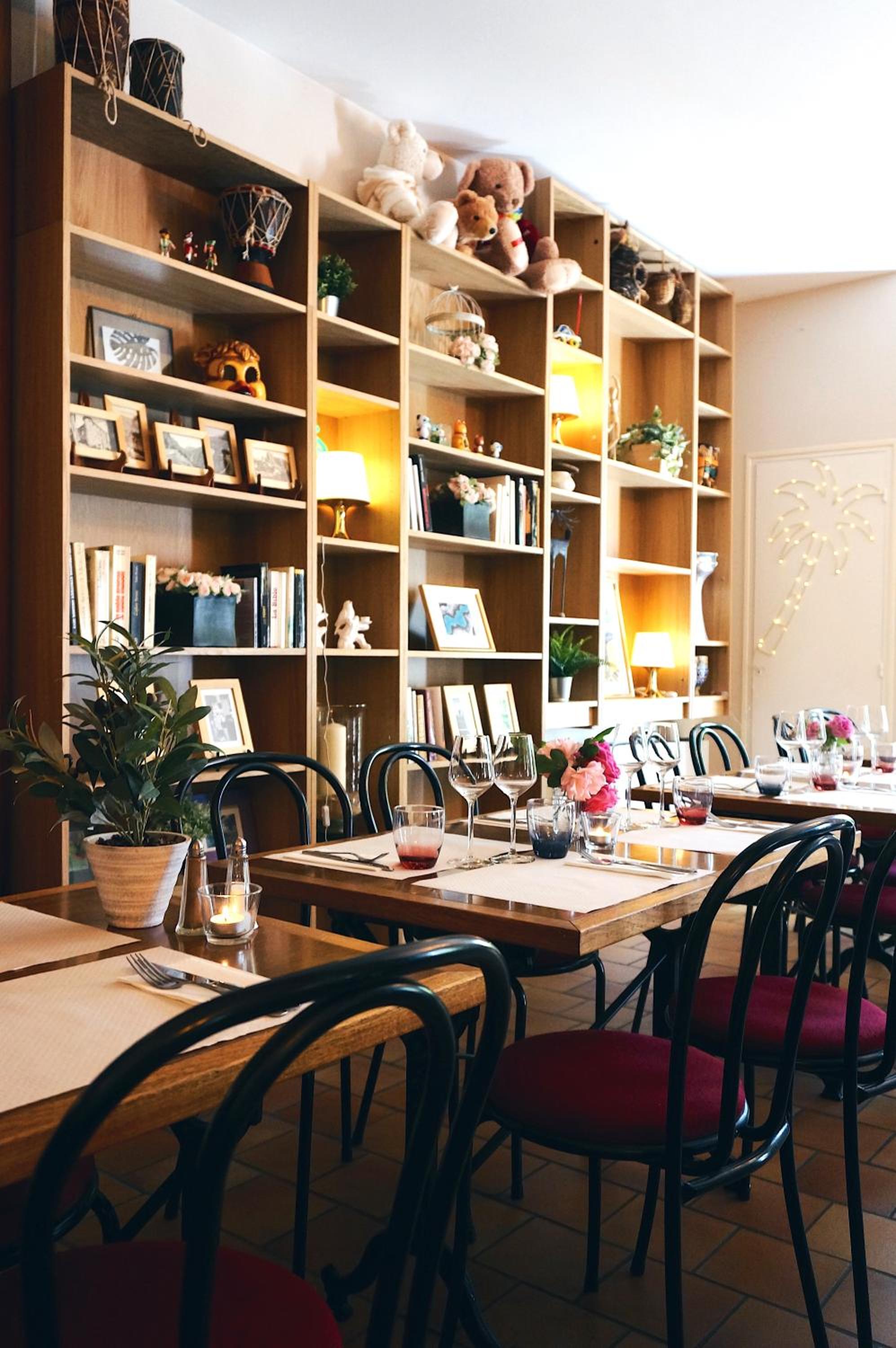 restaurant