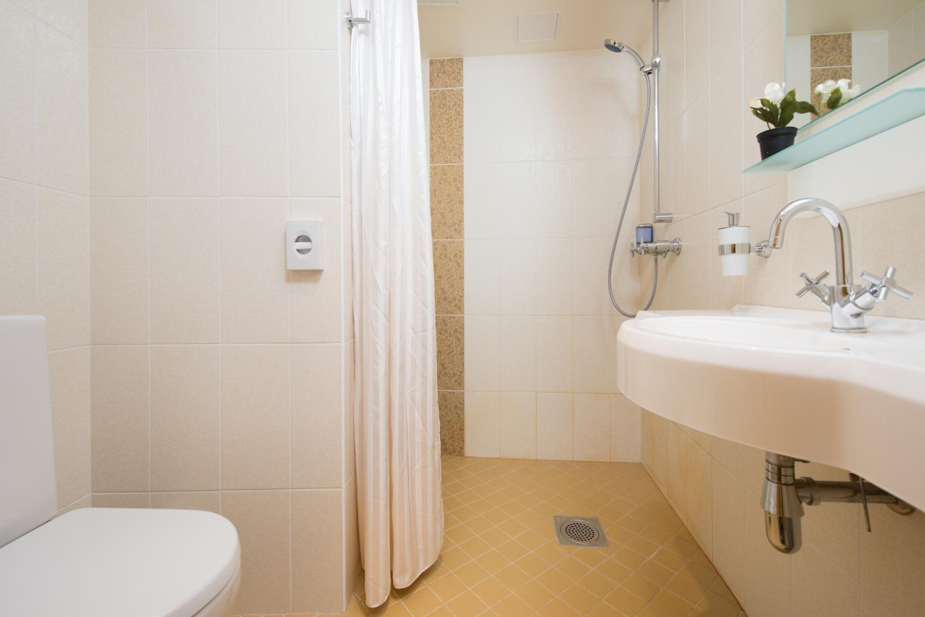 Tallinn Vacations - Meriton Old Town Garden Hotel - Property Image 74