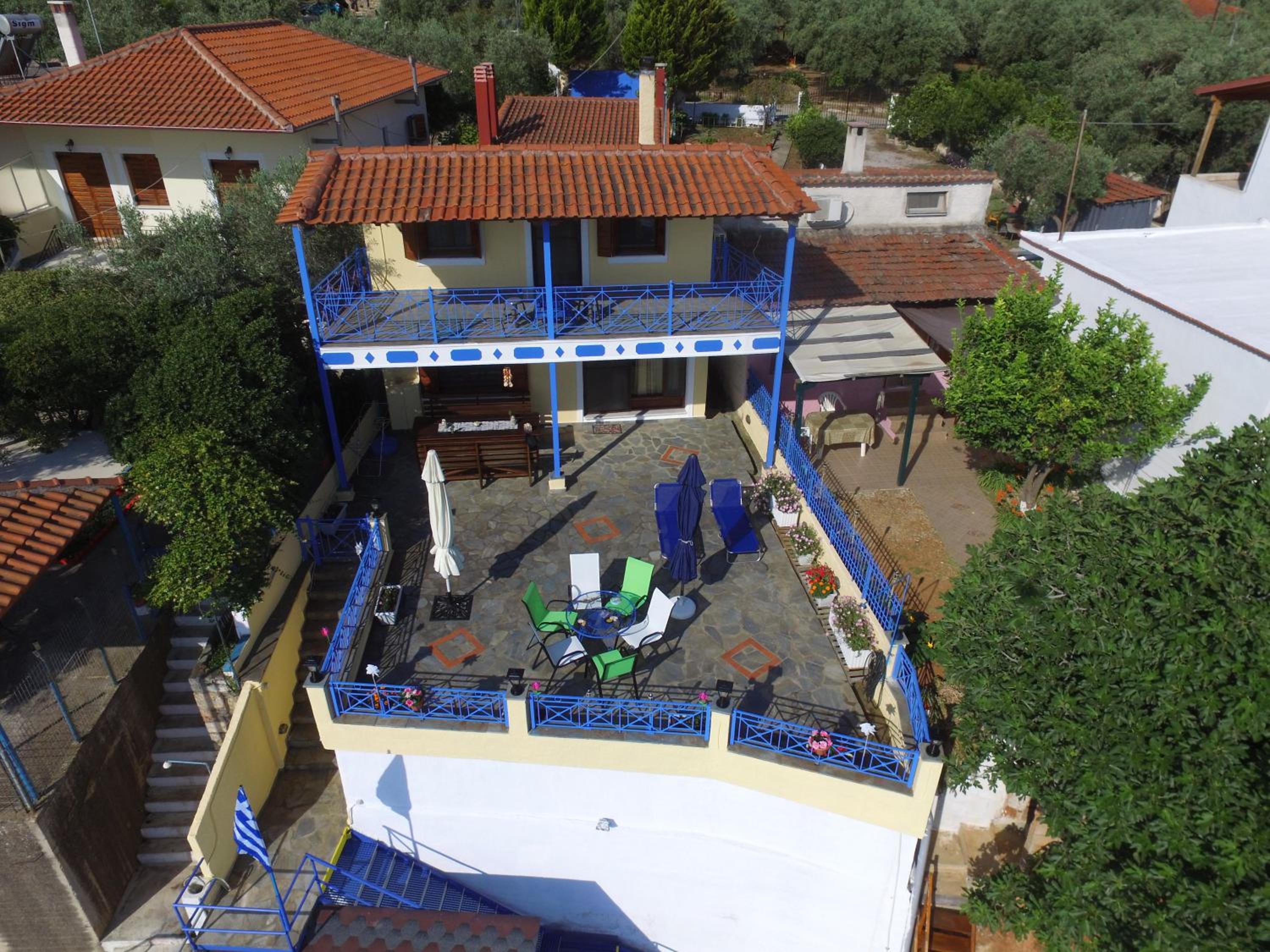 Dimitris Constantinou view 5