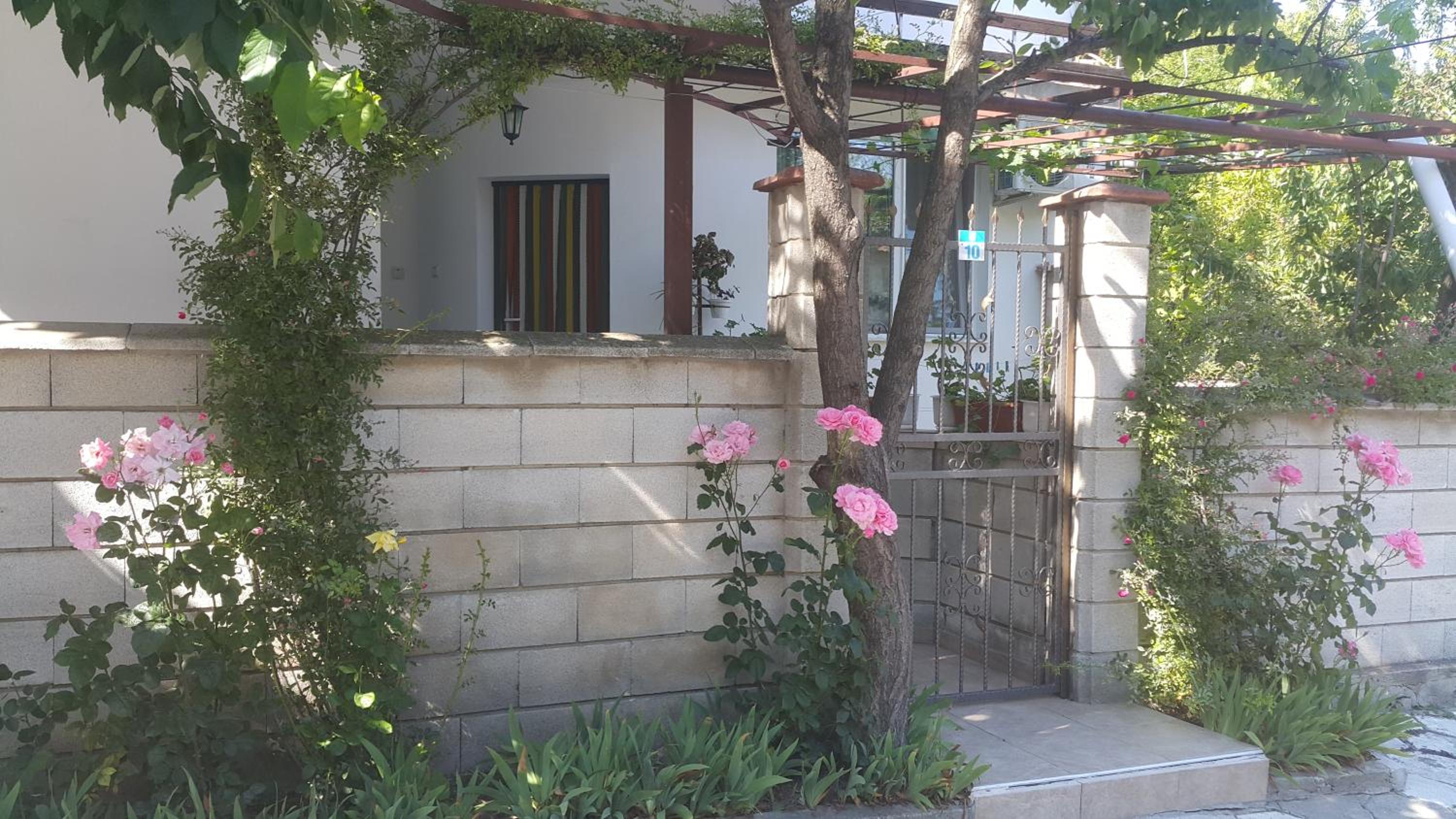 Fema Guest House