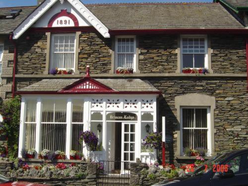 Briscoe Lodge - main view