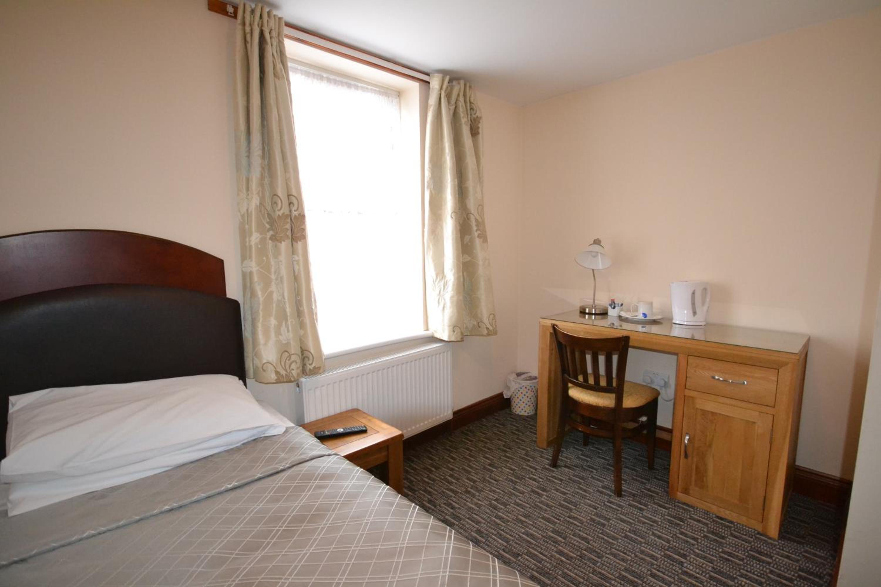 Airport Guest House