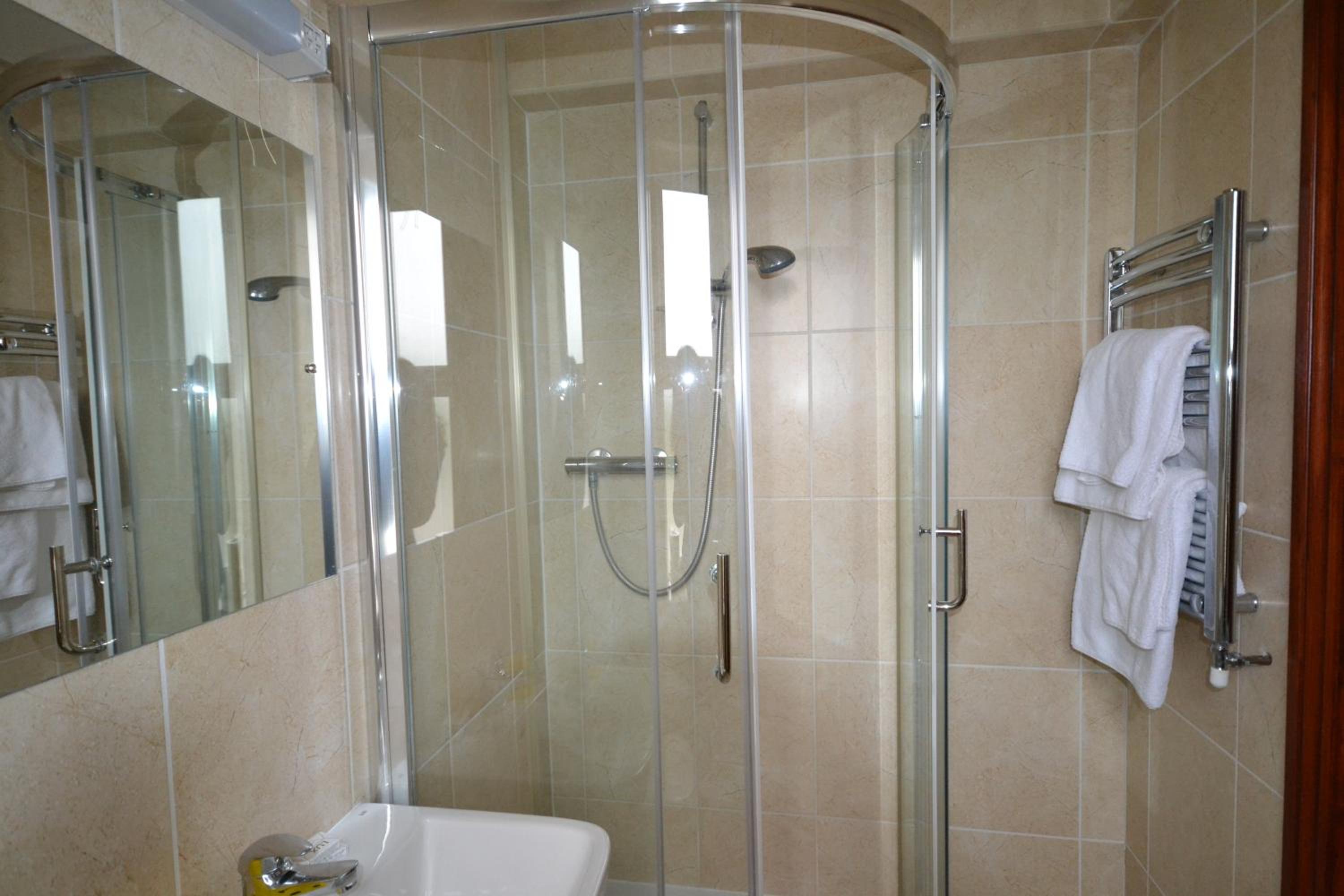 Airport Guest House