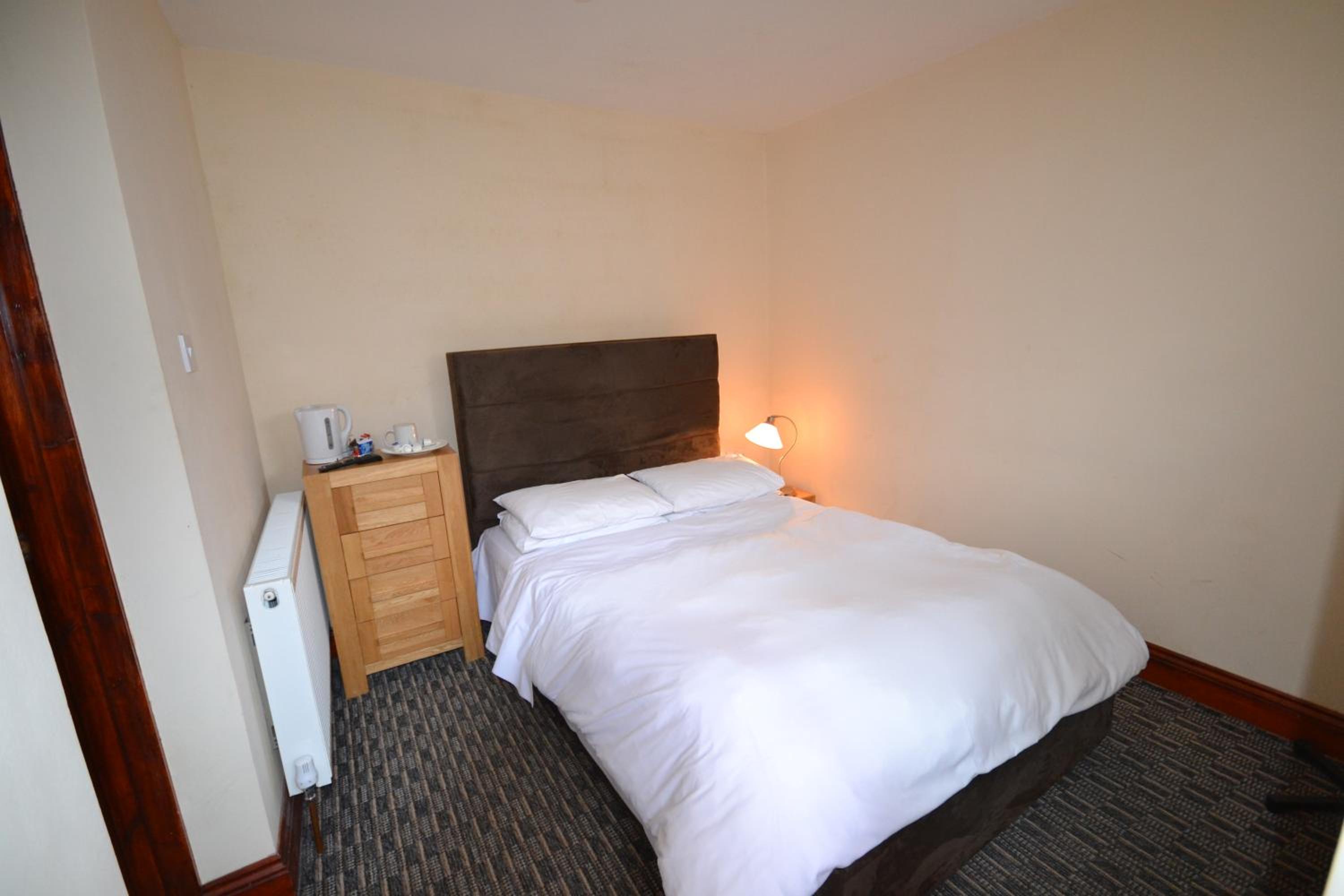 Airport Guest House
