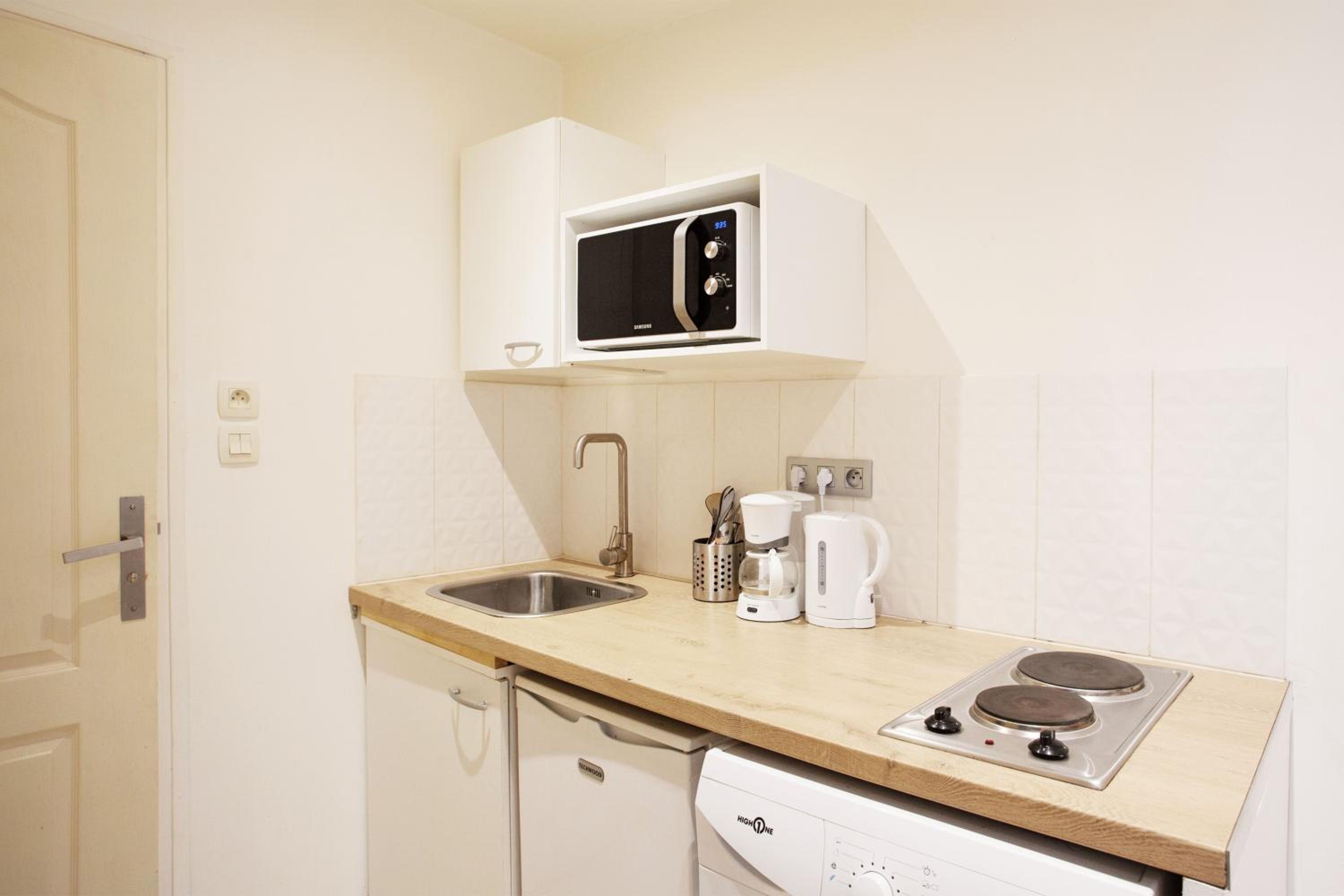 GregBnb-com - Studio Cosy - CLIMATISÉ - WIFI - 15min Gare
