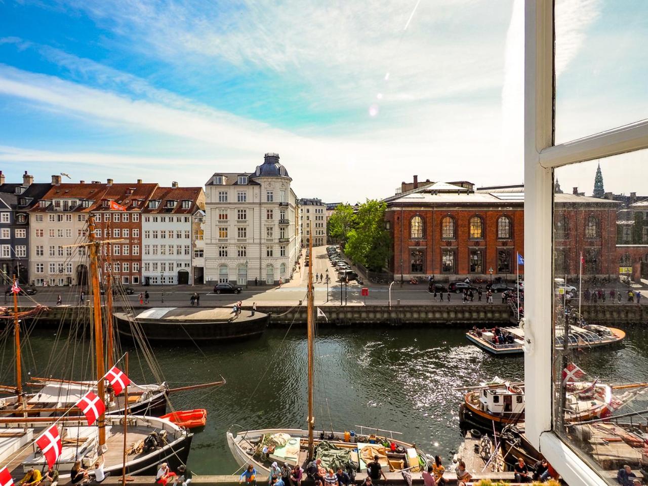 Colourful Nyhavn Experience