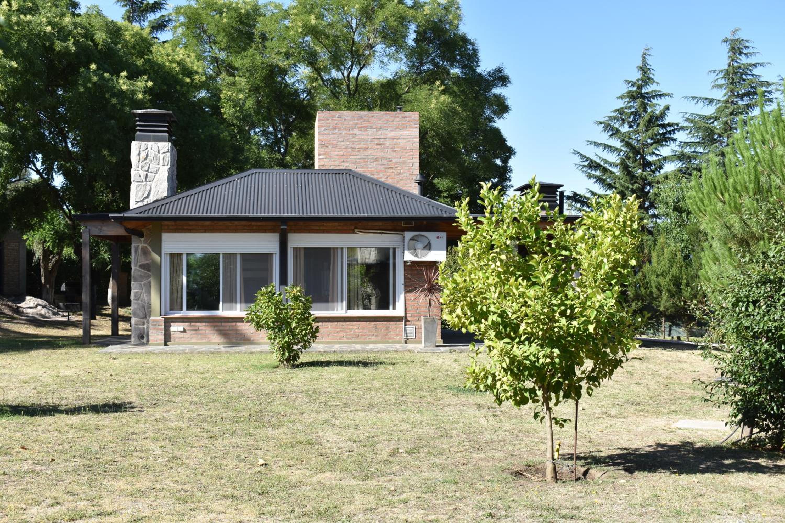 Cabañas Latitud 38.15
