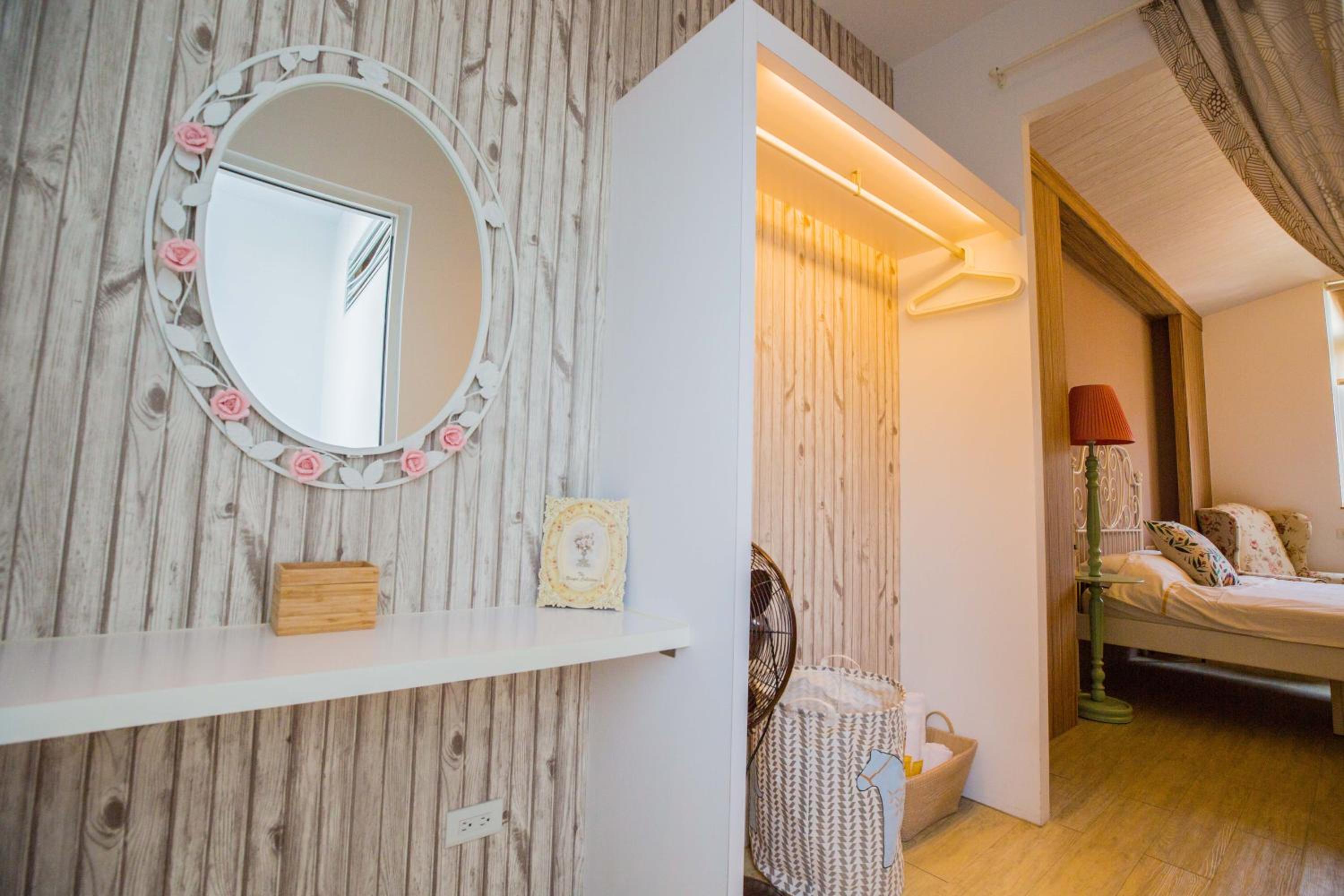 Leaf Hostel