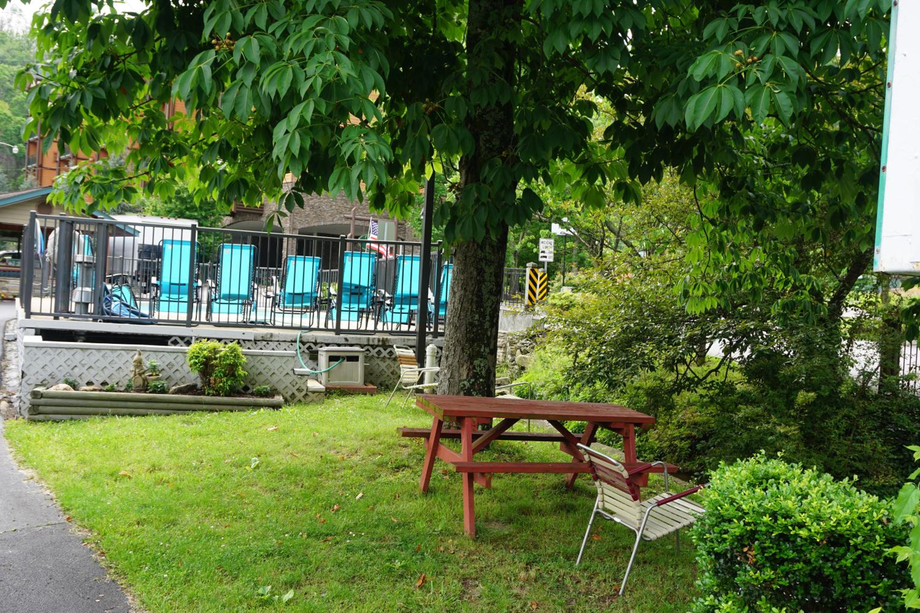 Marshall's Creek Rest Motel