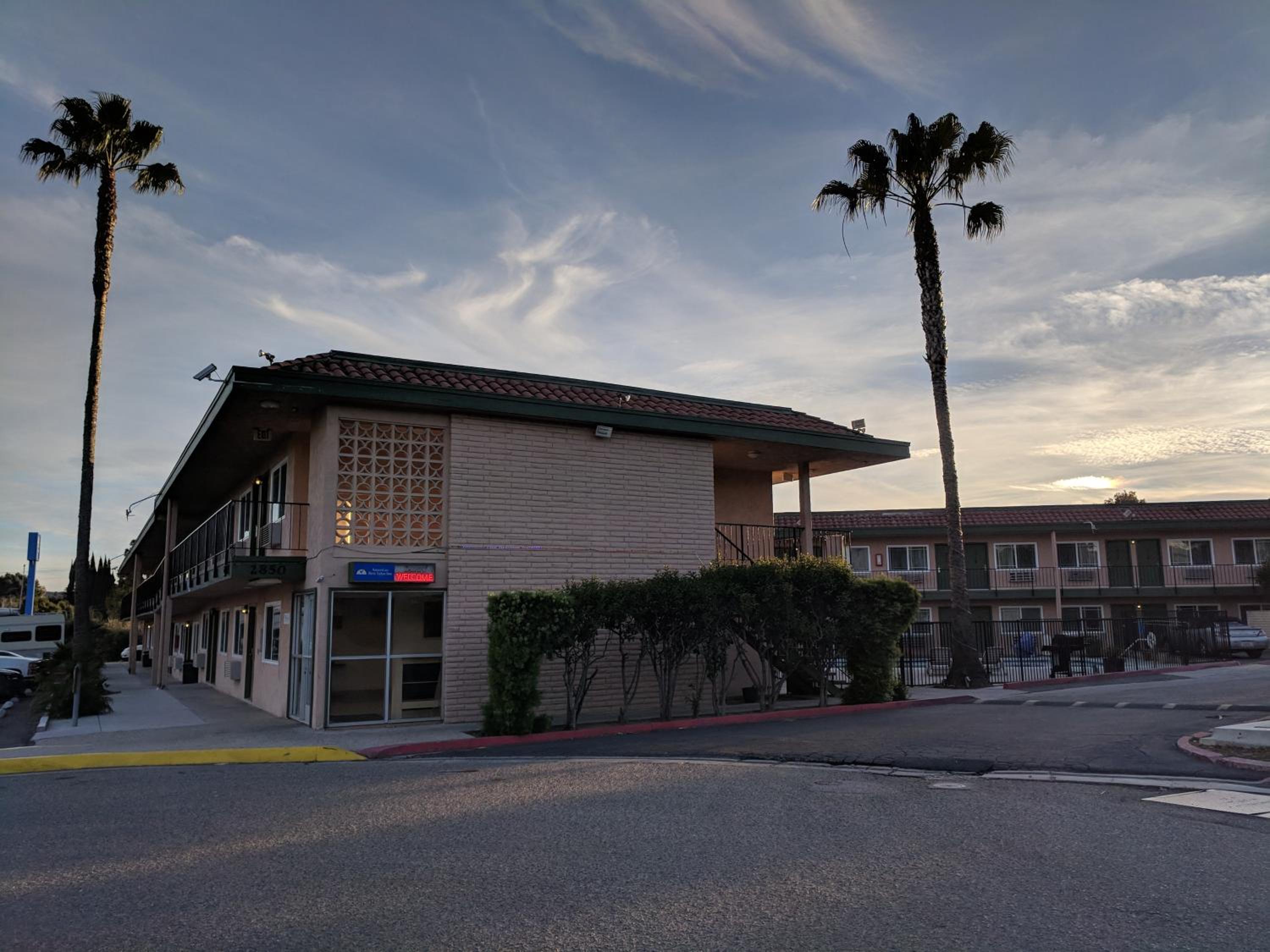 Americas Best Value Inn Thousand Oaks view 5