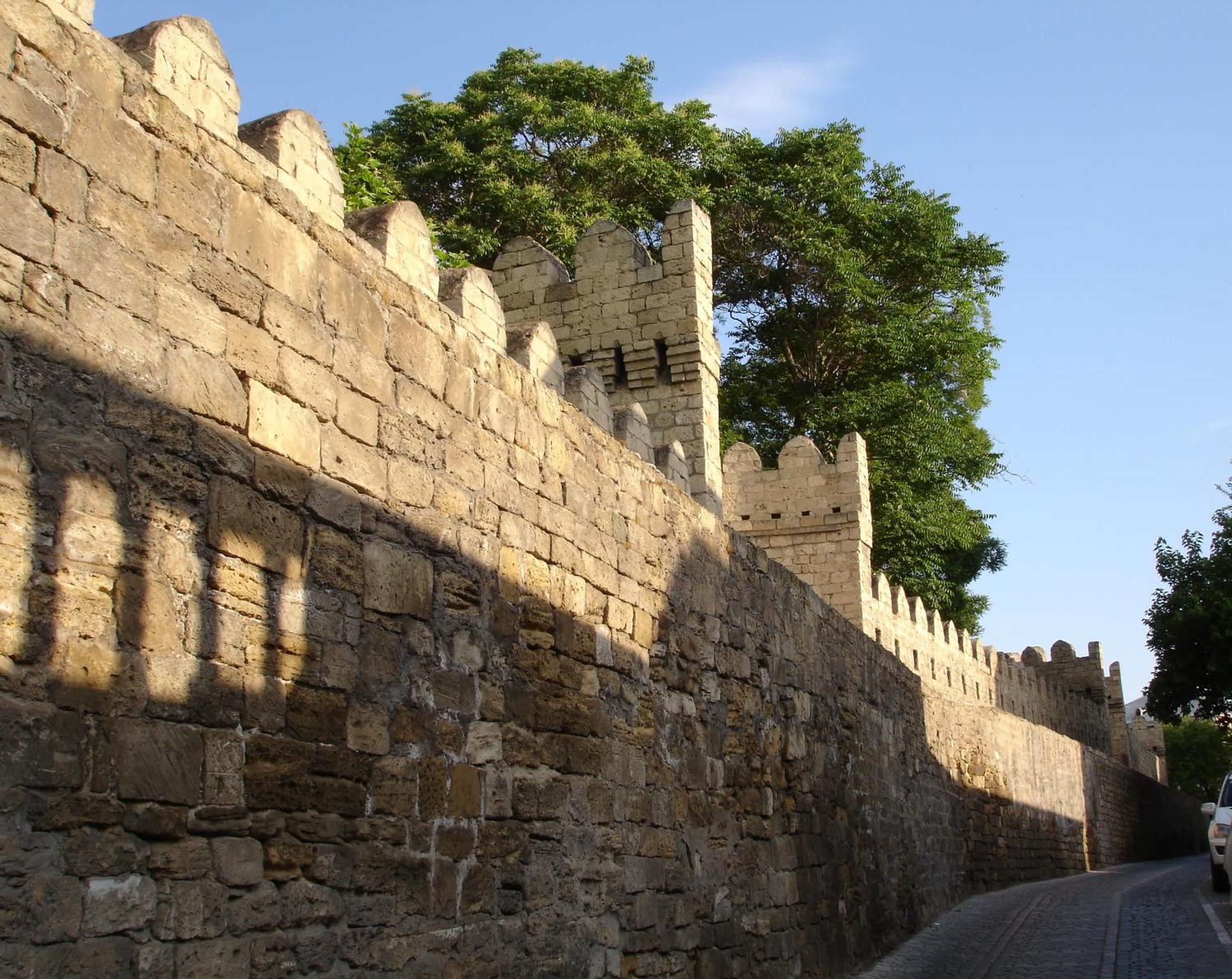 Apartment in Old Town Baku view 3