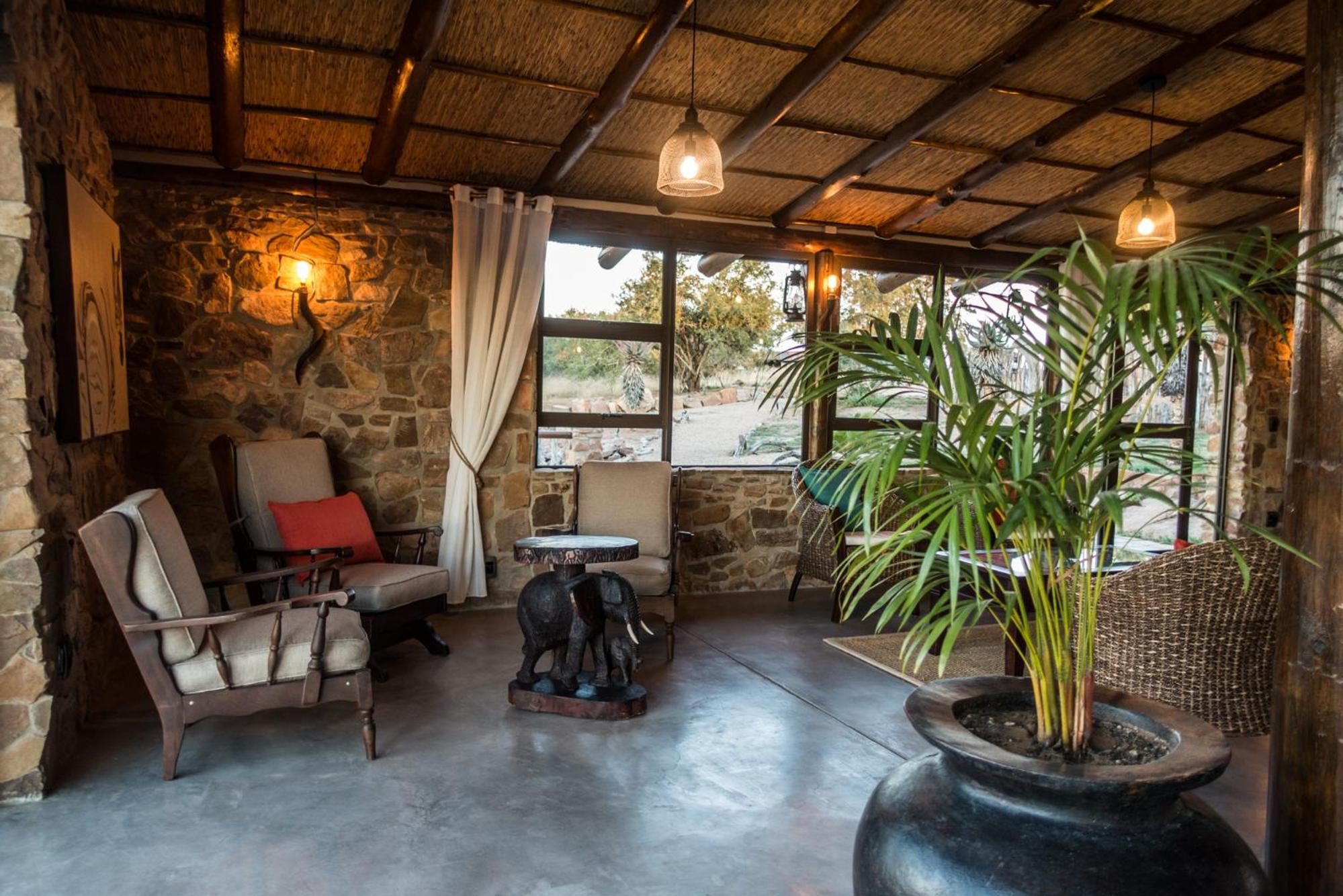 Ikwanitsha Lodge view 4