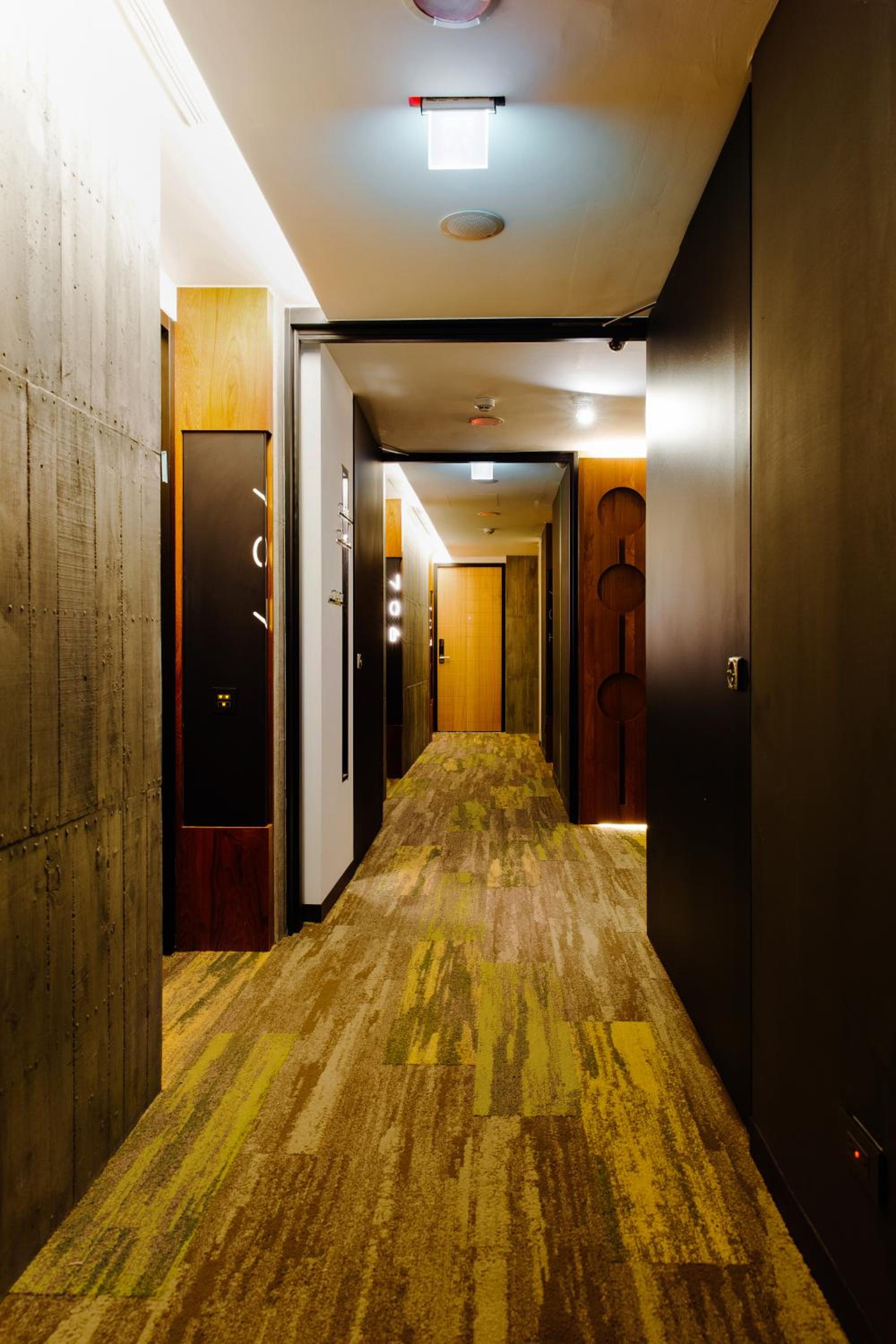 CHECK inn Taichung Zhongshan