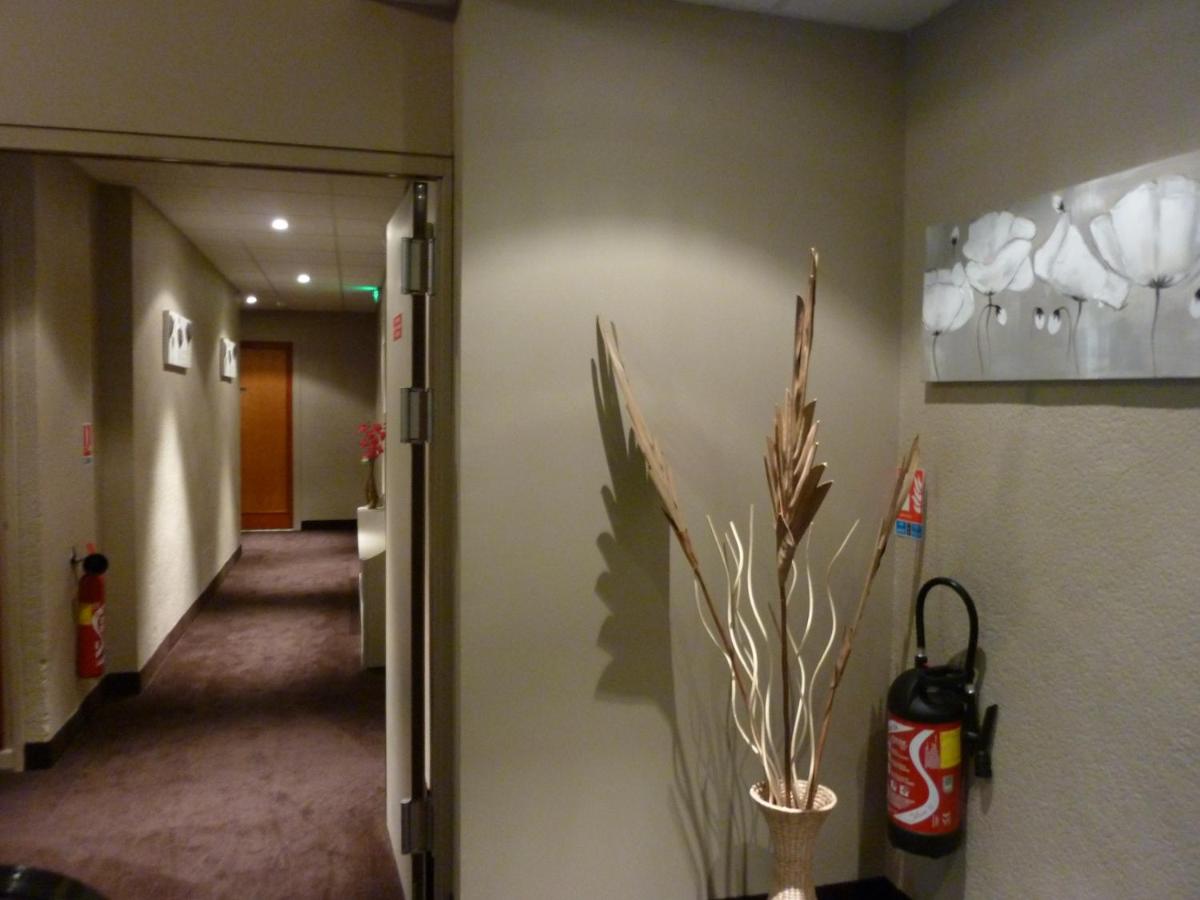 hotel reception