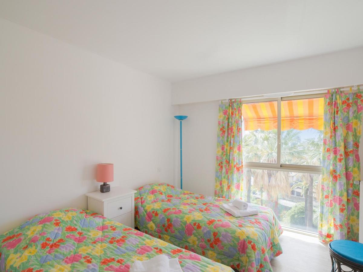 Welkeys - Fabron Apartment photo 4