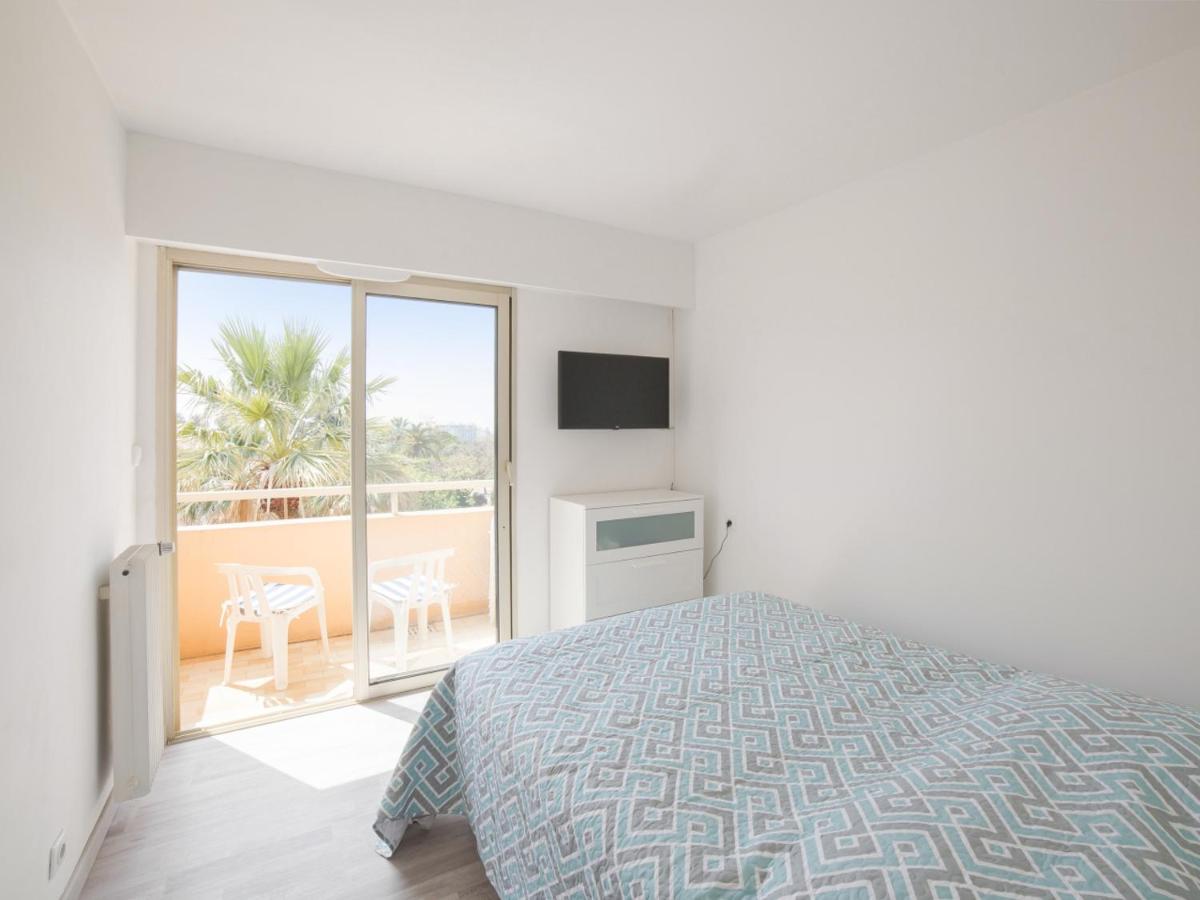 Welkeys - Fabron Apartment photo 5