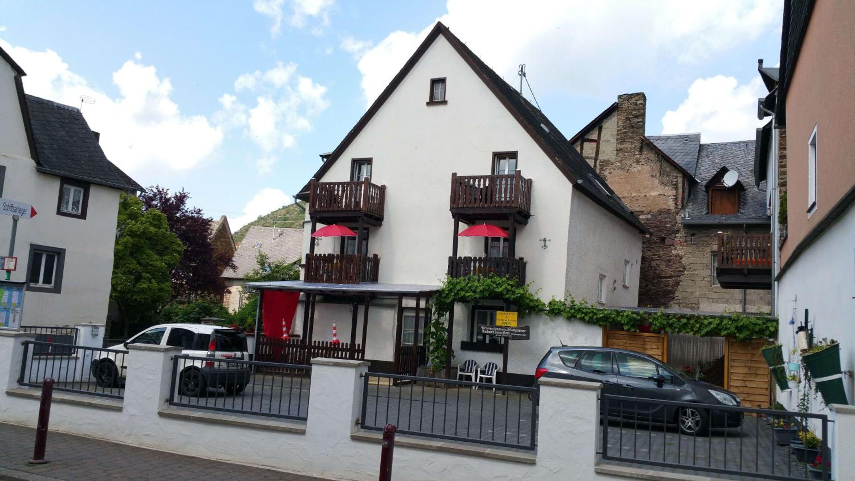 Haus-Born-Simon view 2