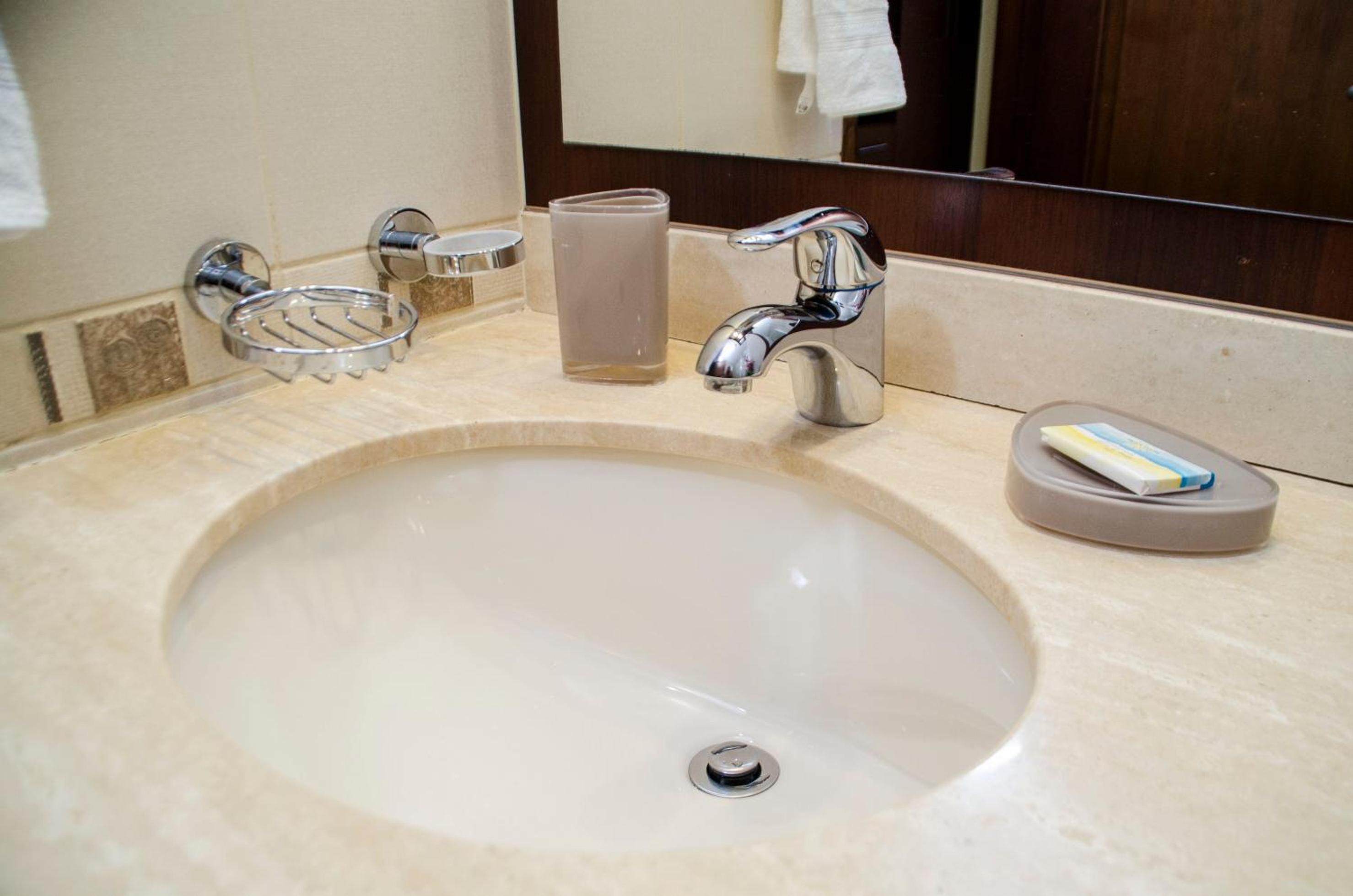 Family-Flexication-Friendly Villa, few steps from Eagle Beach