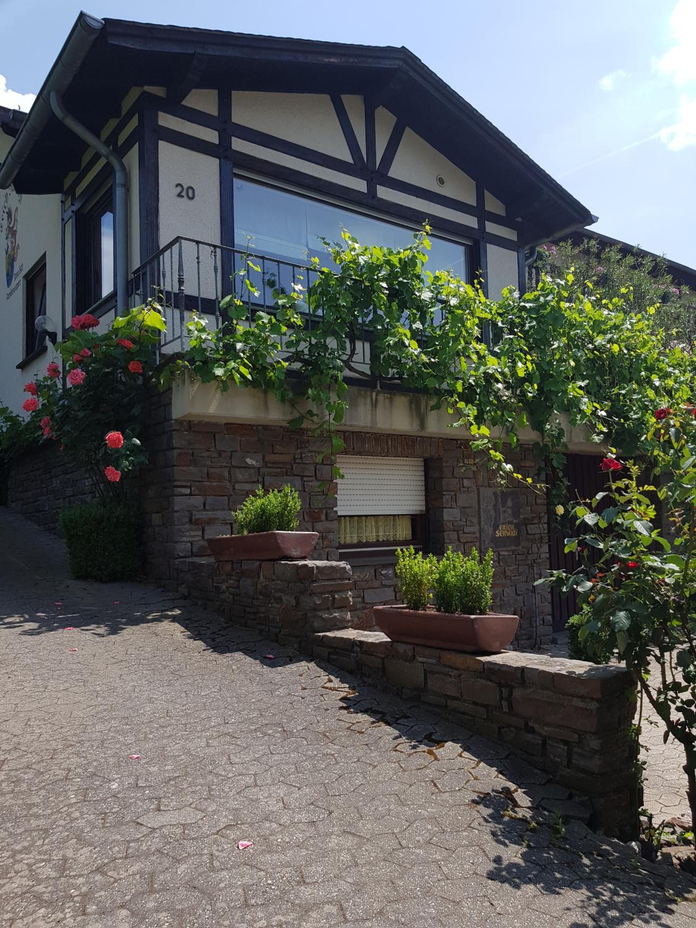 Weingut Erich Serwazi