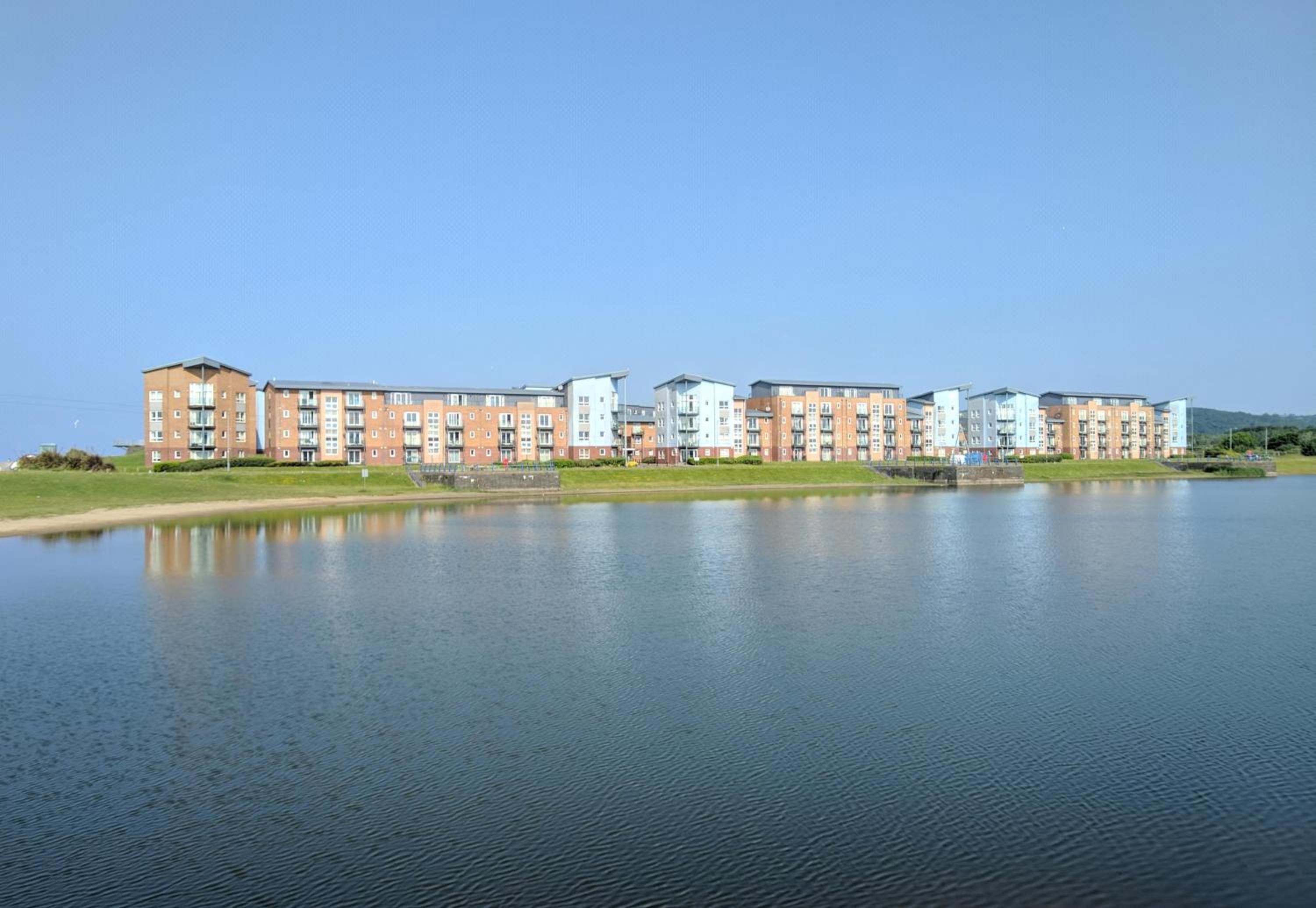Coastal Apartments - Wales view 4