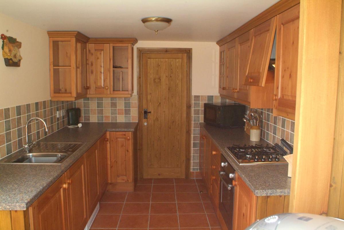 Stable Cottage view 3