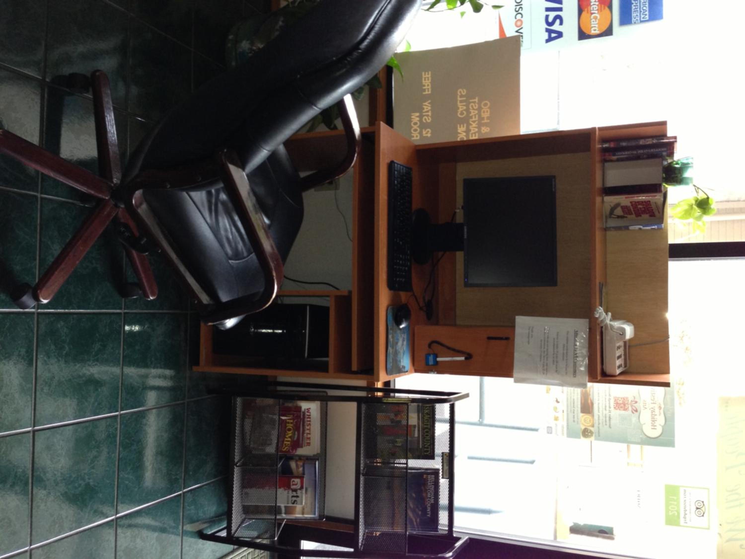 Bellingham Vacations - Bay City Inn - Property Image 10