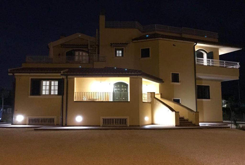 Villa Faro Massolivieri view 4