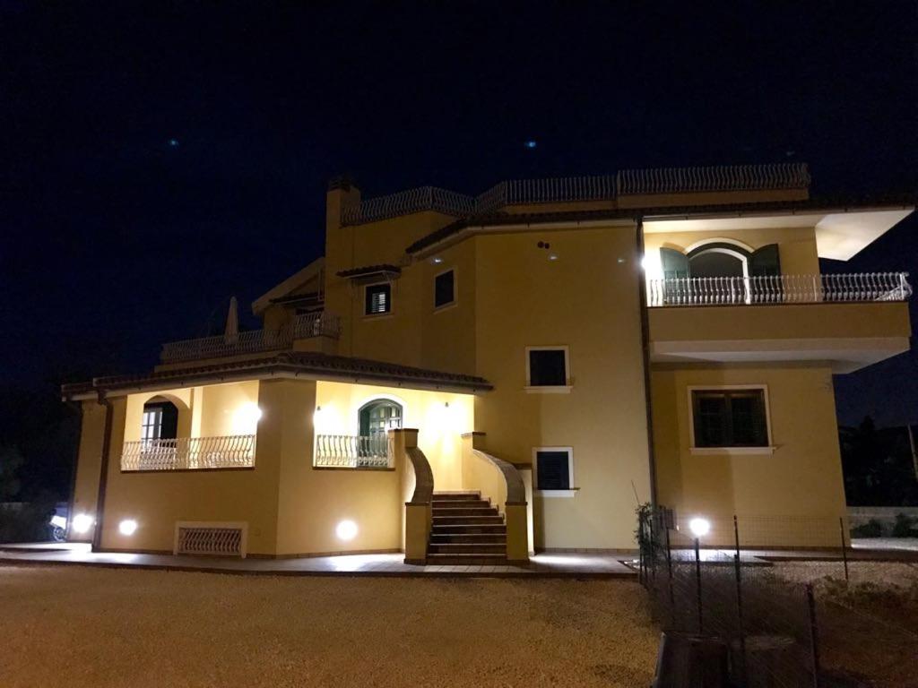 Villa Faro Massolivieri view 5