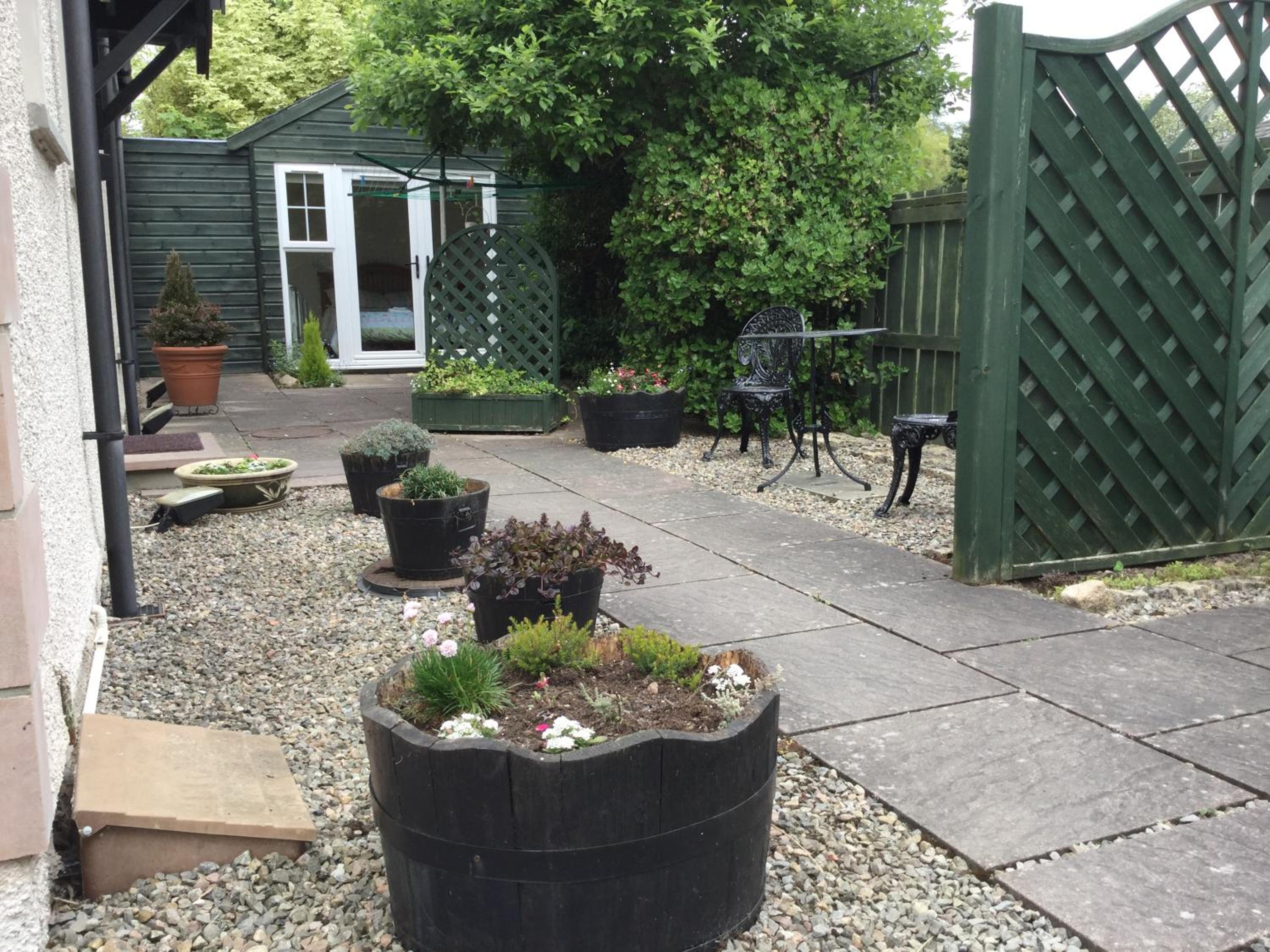 New Cottage 3 Bedroom Free Parking view 5