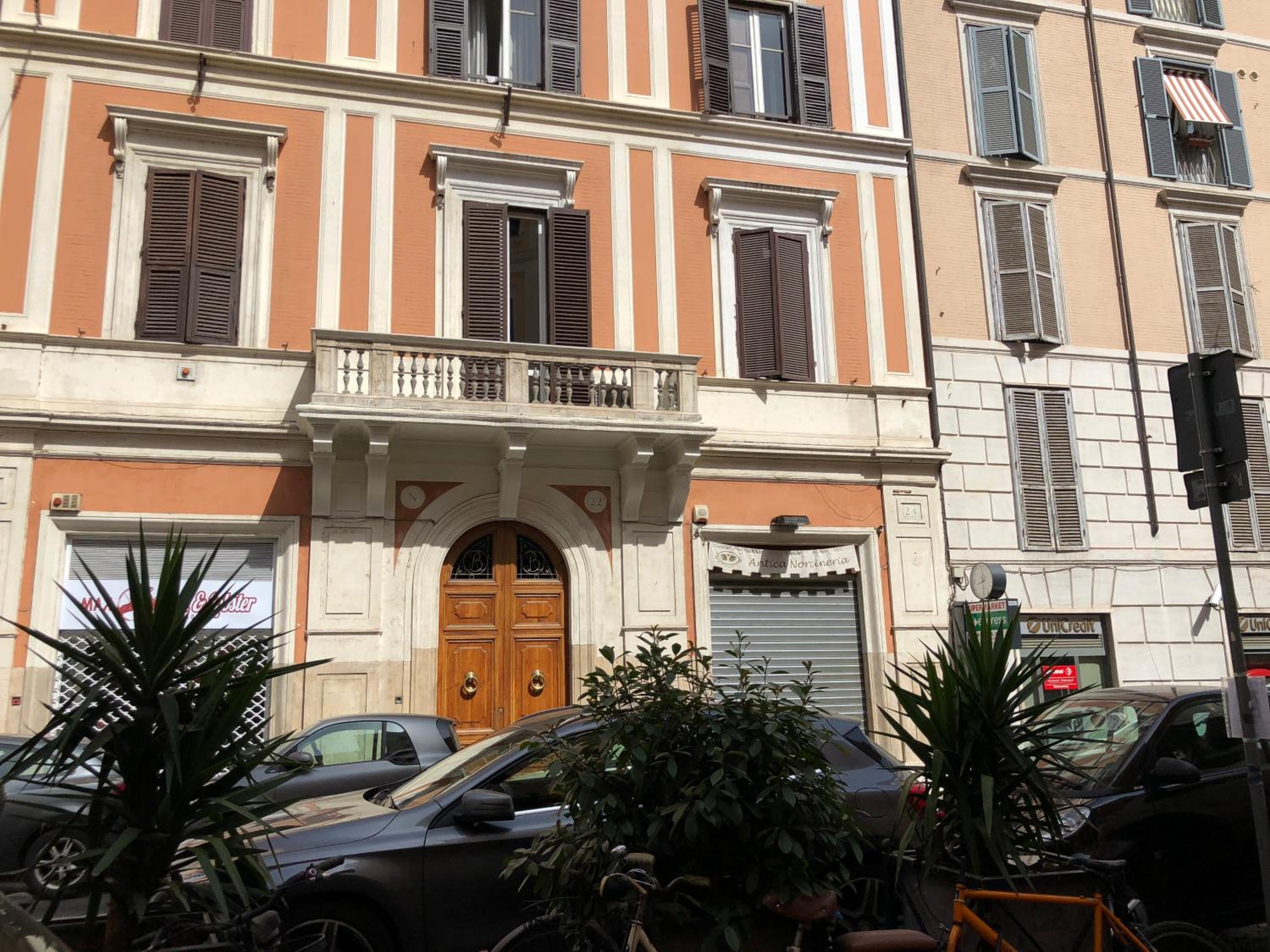 Hotel Navona Central Suites - Image 1